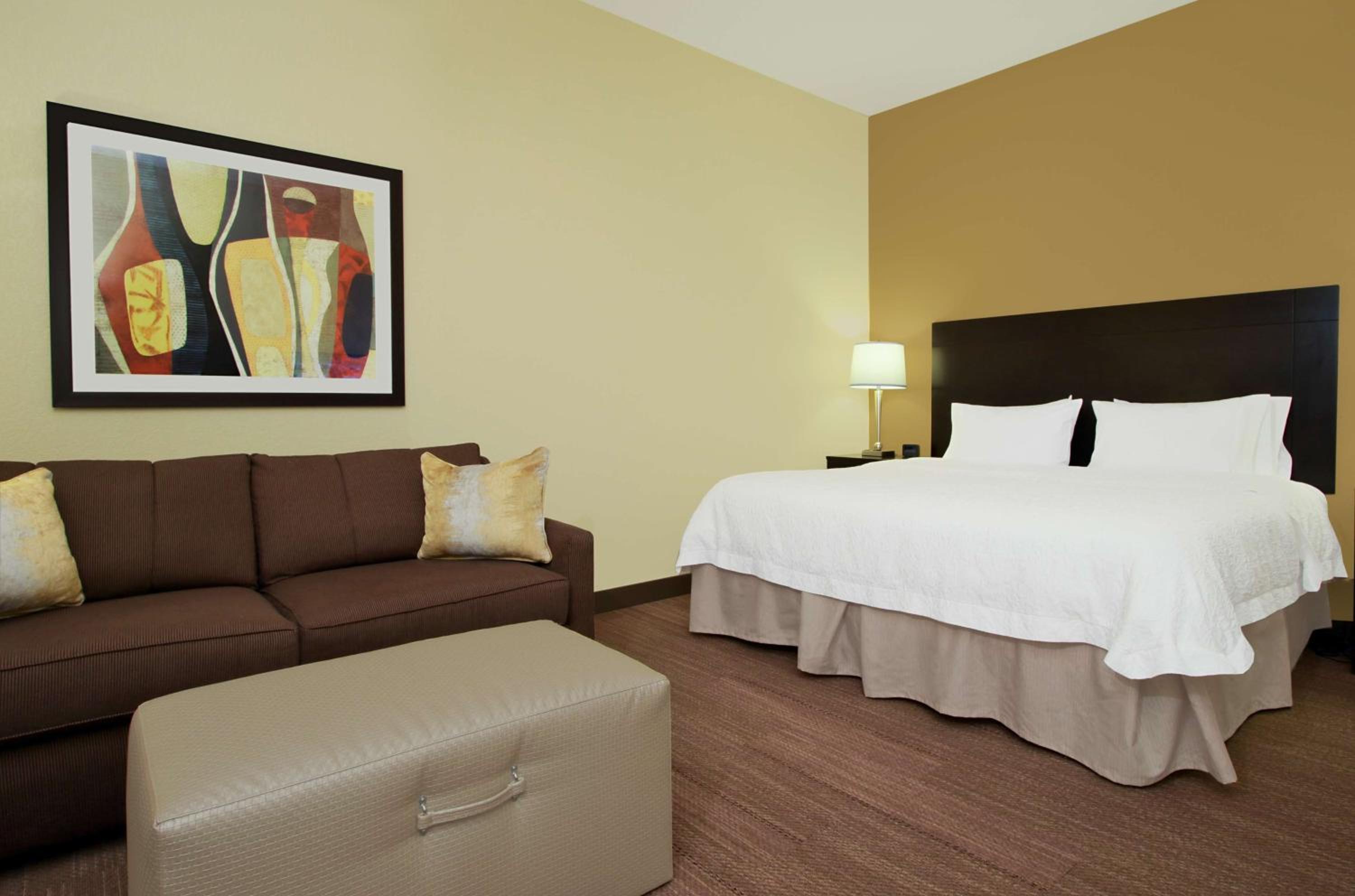 Special King Room with Sofa Bed - Non-Smoking - Photo 2