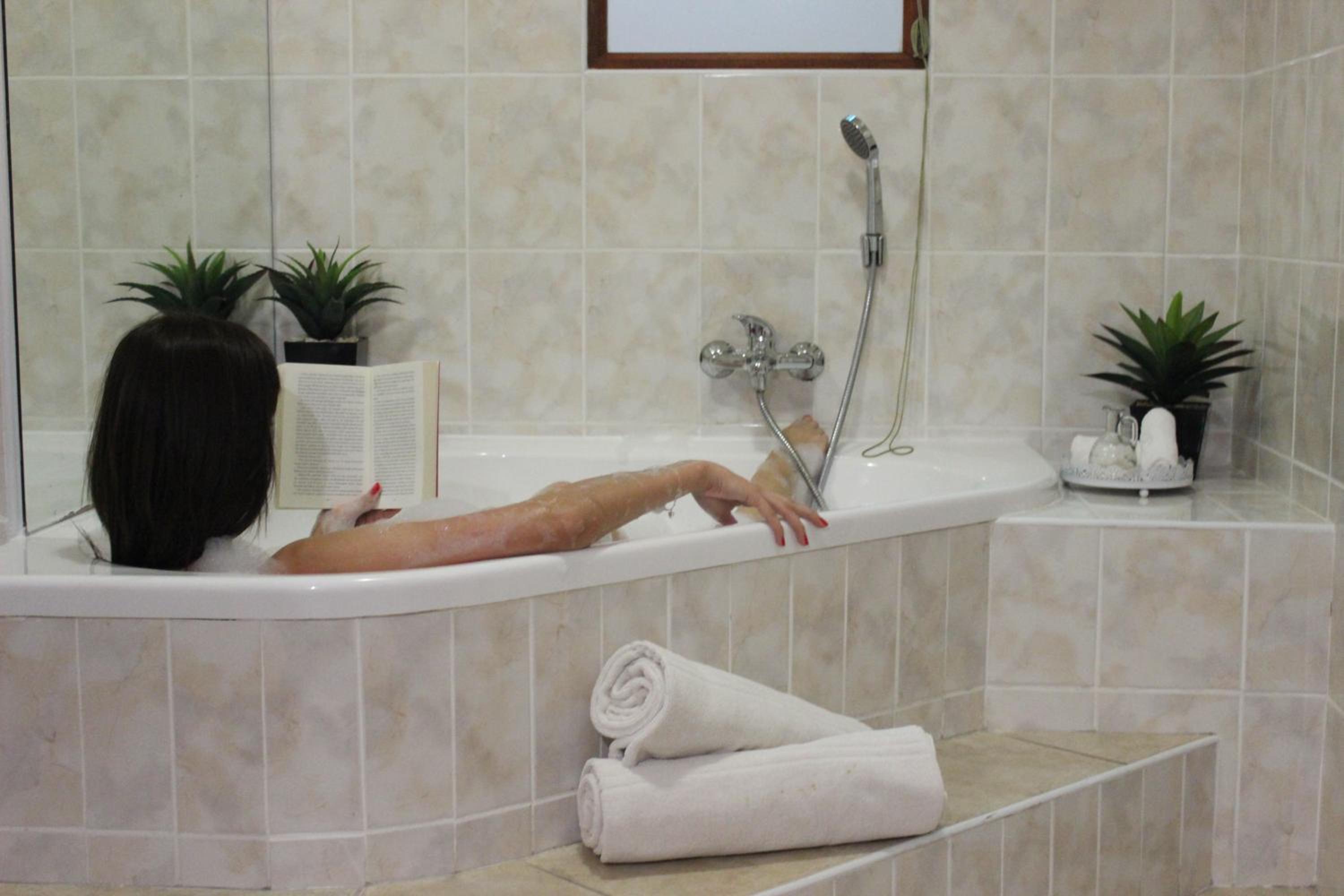 Luxury Room - Photo 12
