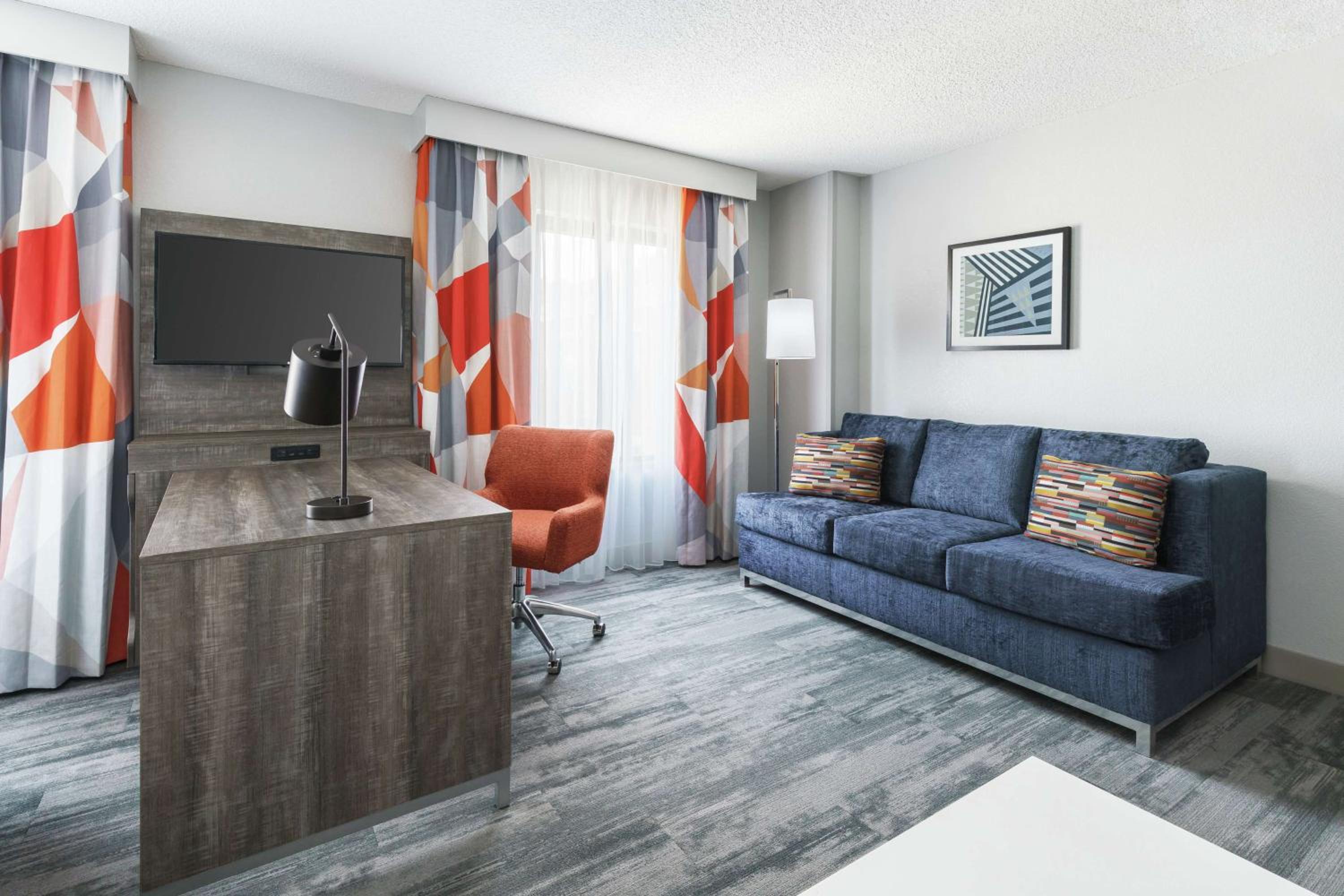King Studio Suite with Sofa Bed - Non-Smoking - Photo 2