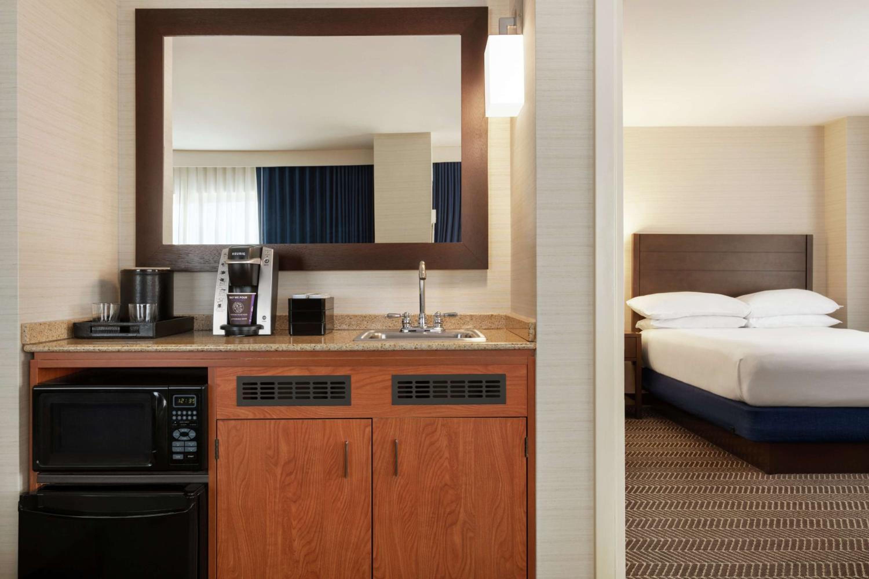 Executive Suite with two Queen Beds - Non-Smoking