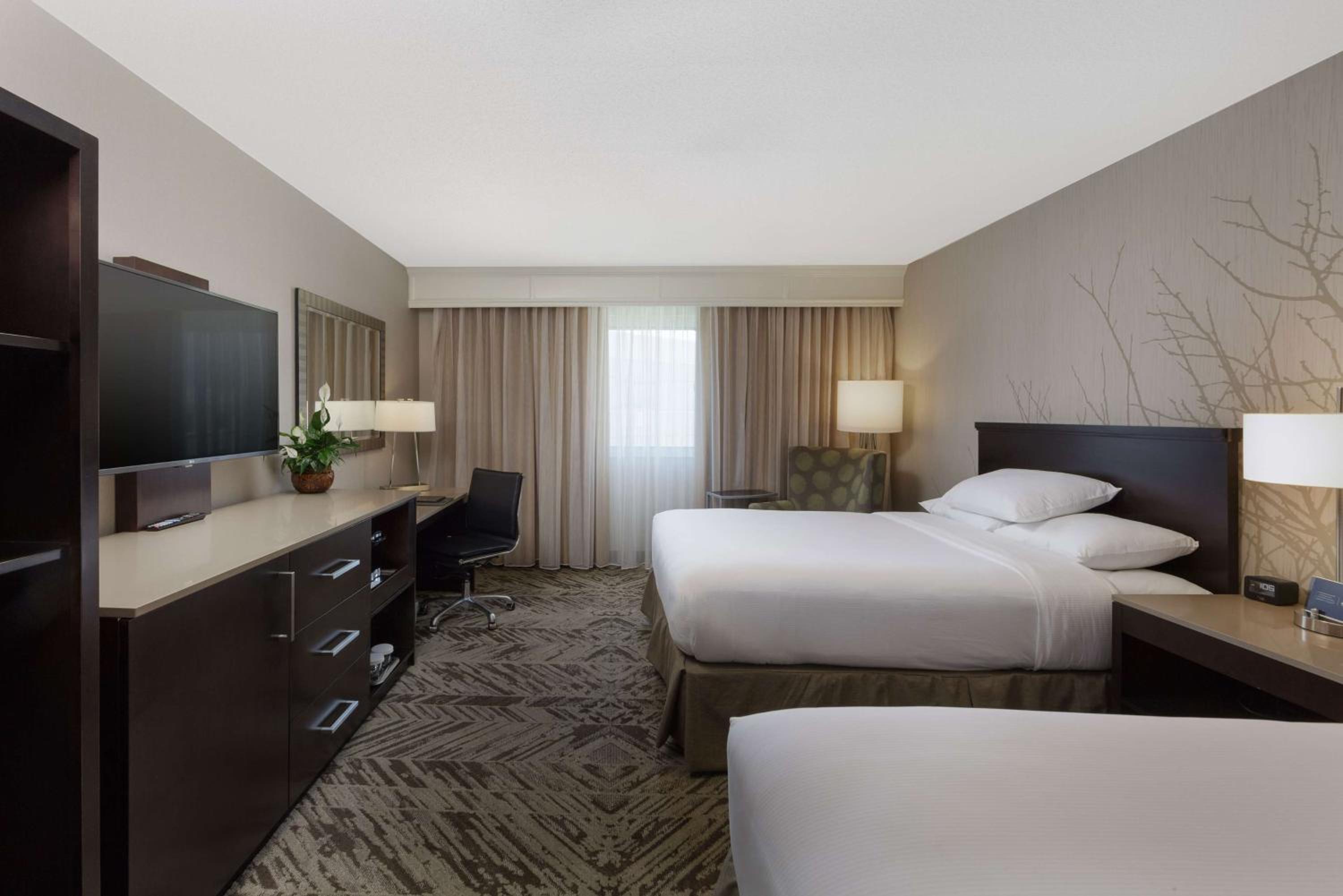 Queen Room with Two Queen Beds and Bath Tub - Mobility Accessible - Photo 1