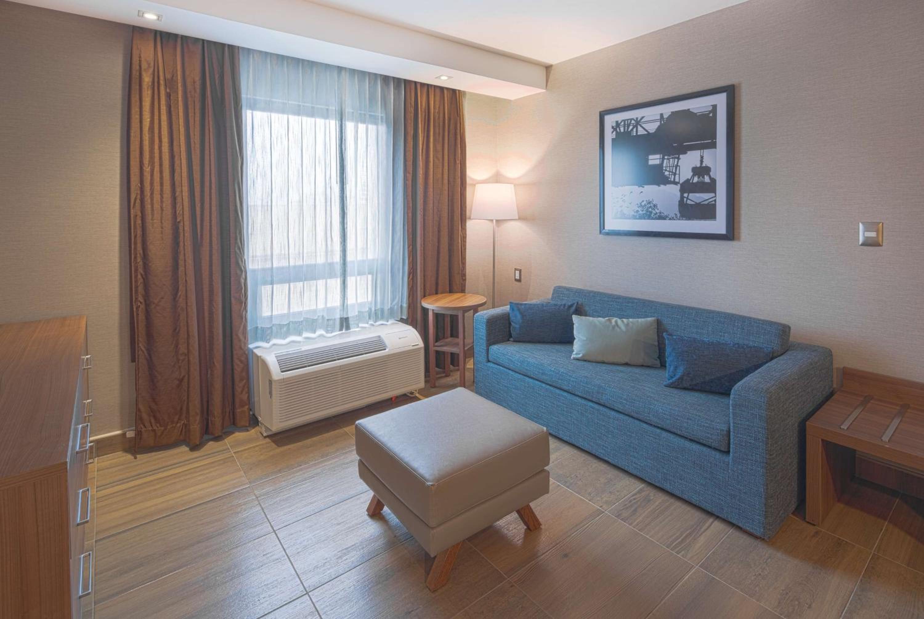 One-Bedroom King Suite - Non-Smoking - Photo 1