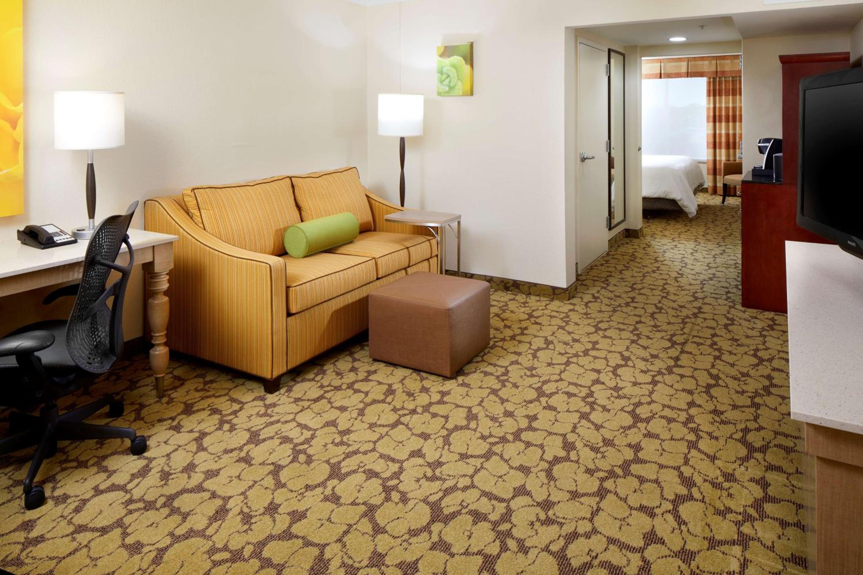 One-Bedroom King Suite - Photo 3