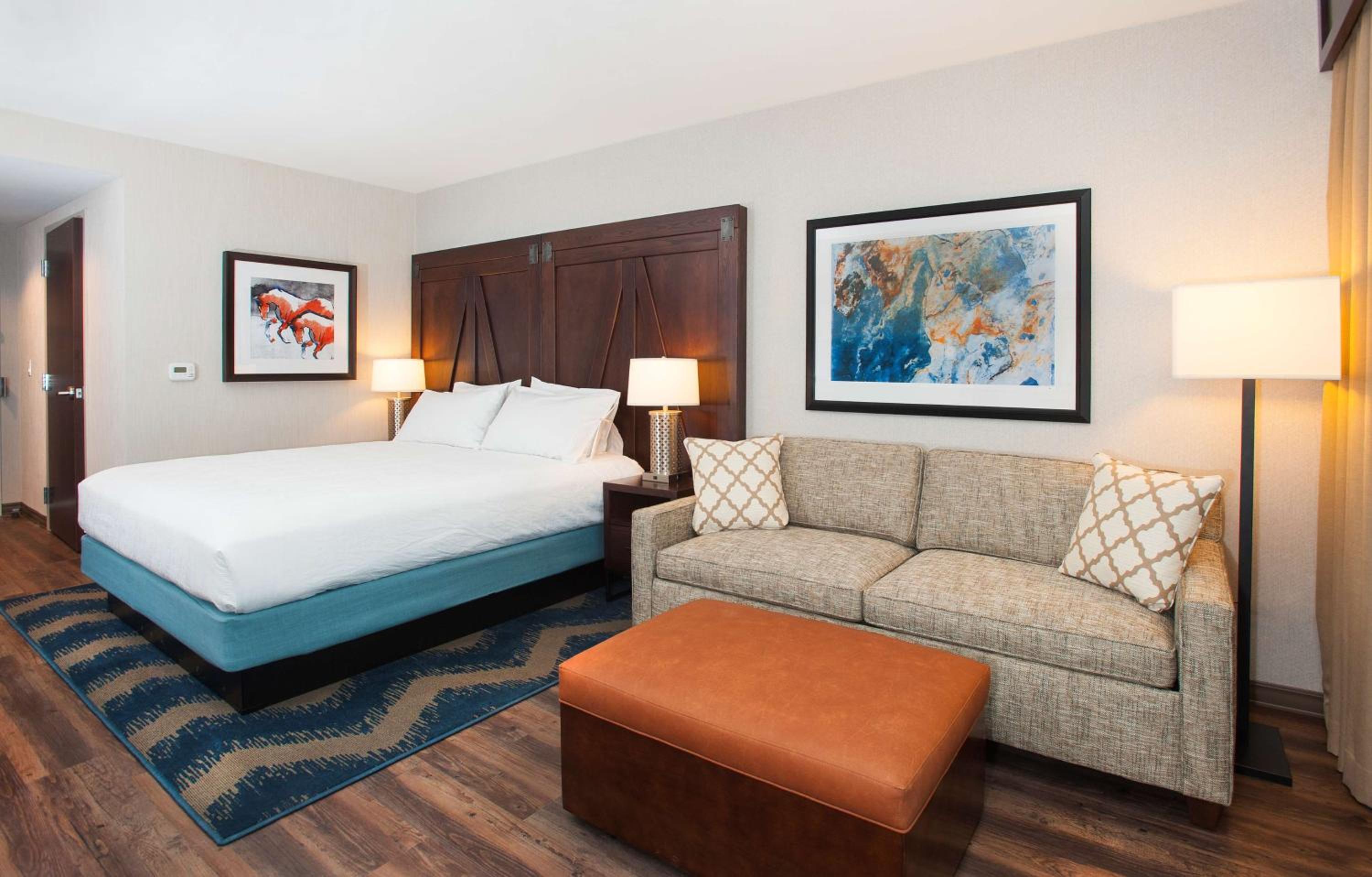 King Room with Sofa Bed photo 3