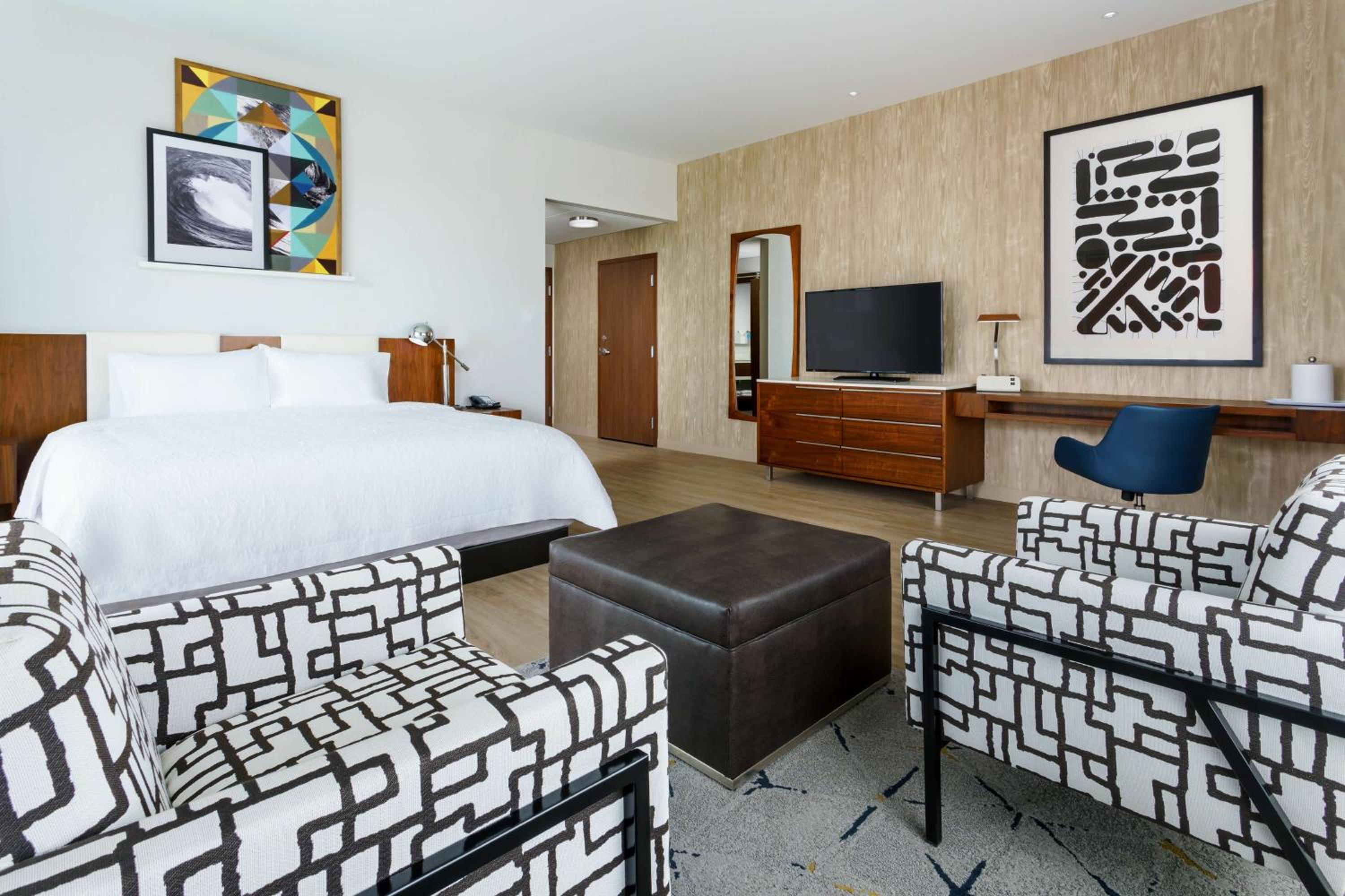 King Studio Suite with Balcony - Non-Smoking