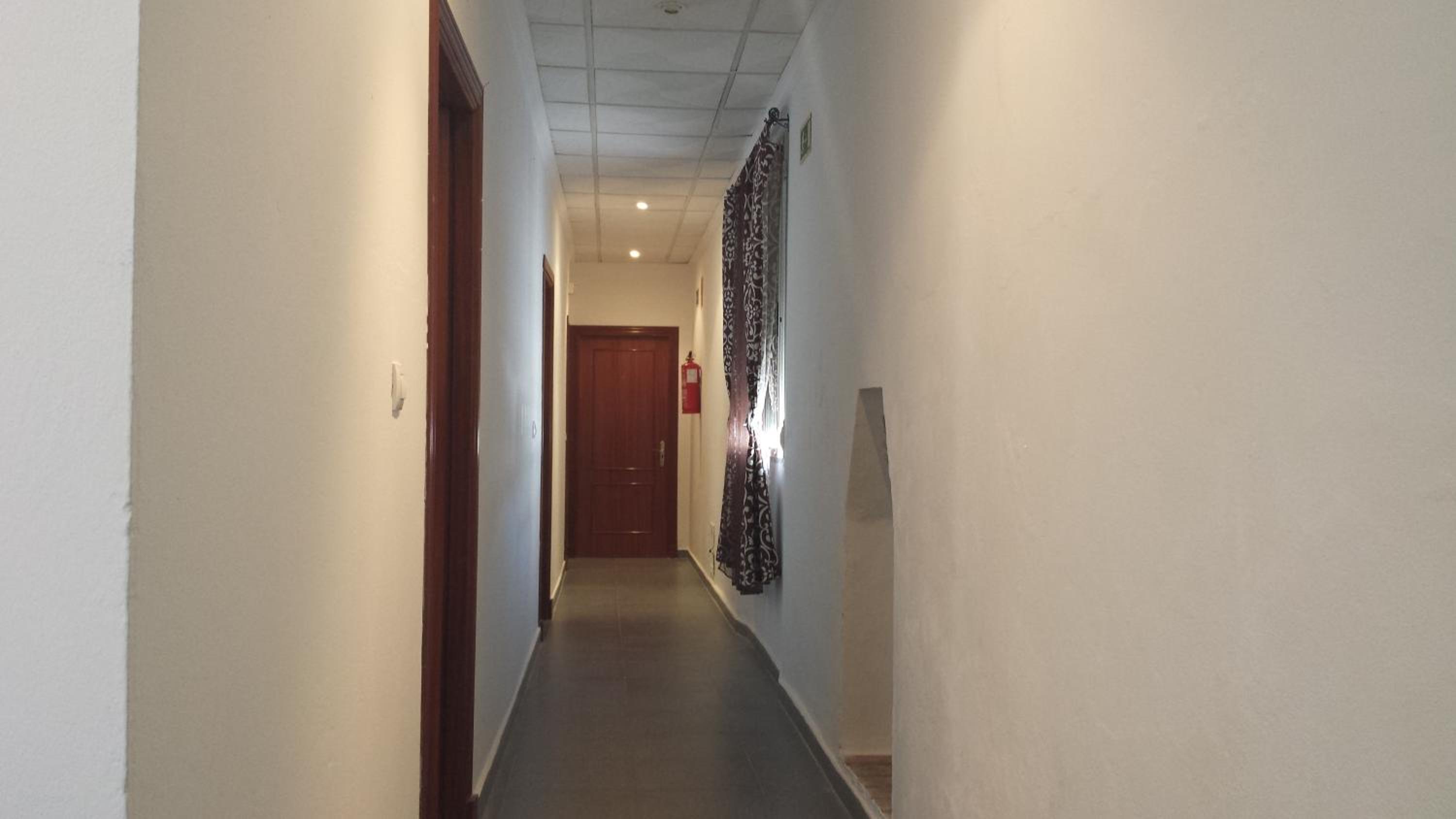 Twin Room - Photo 1