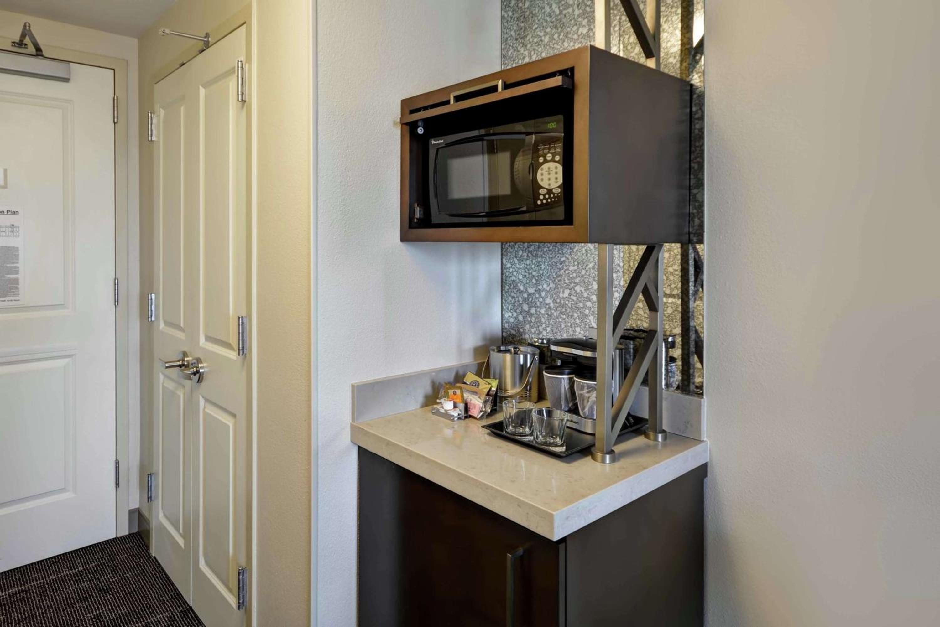 King Room - Hearing Access - Photo 5
