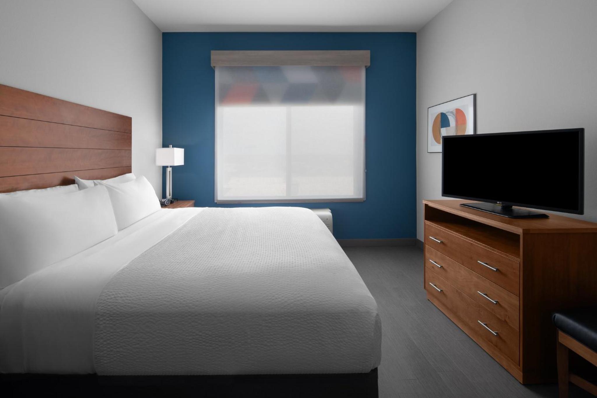 Standard King Room - Mobility Accessible