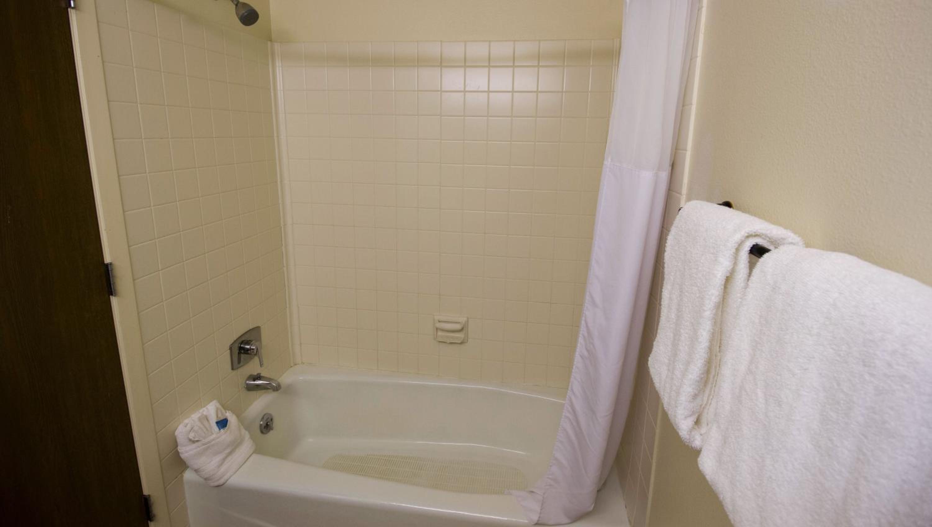 Deluxe Queen Room photo 2