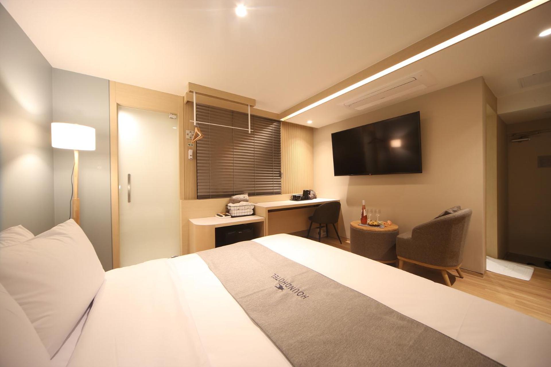 Standard Double Room - Photo 3