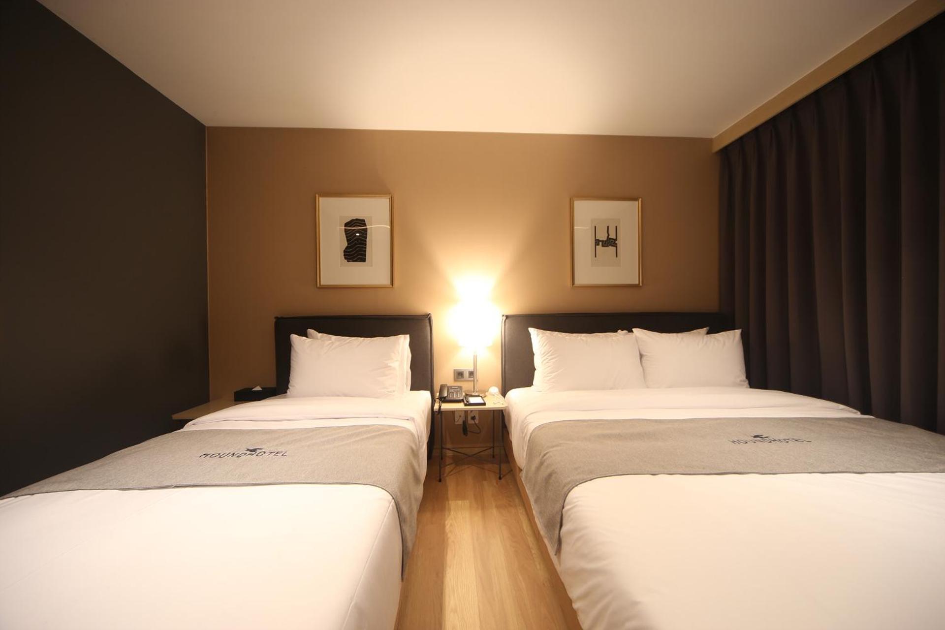 Twin Room - Photo 1