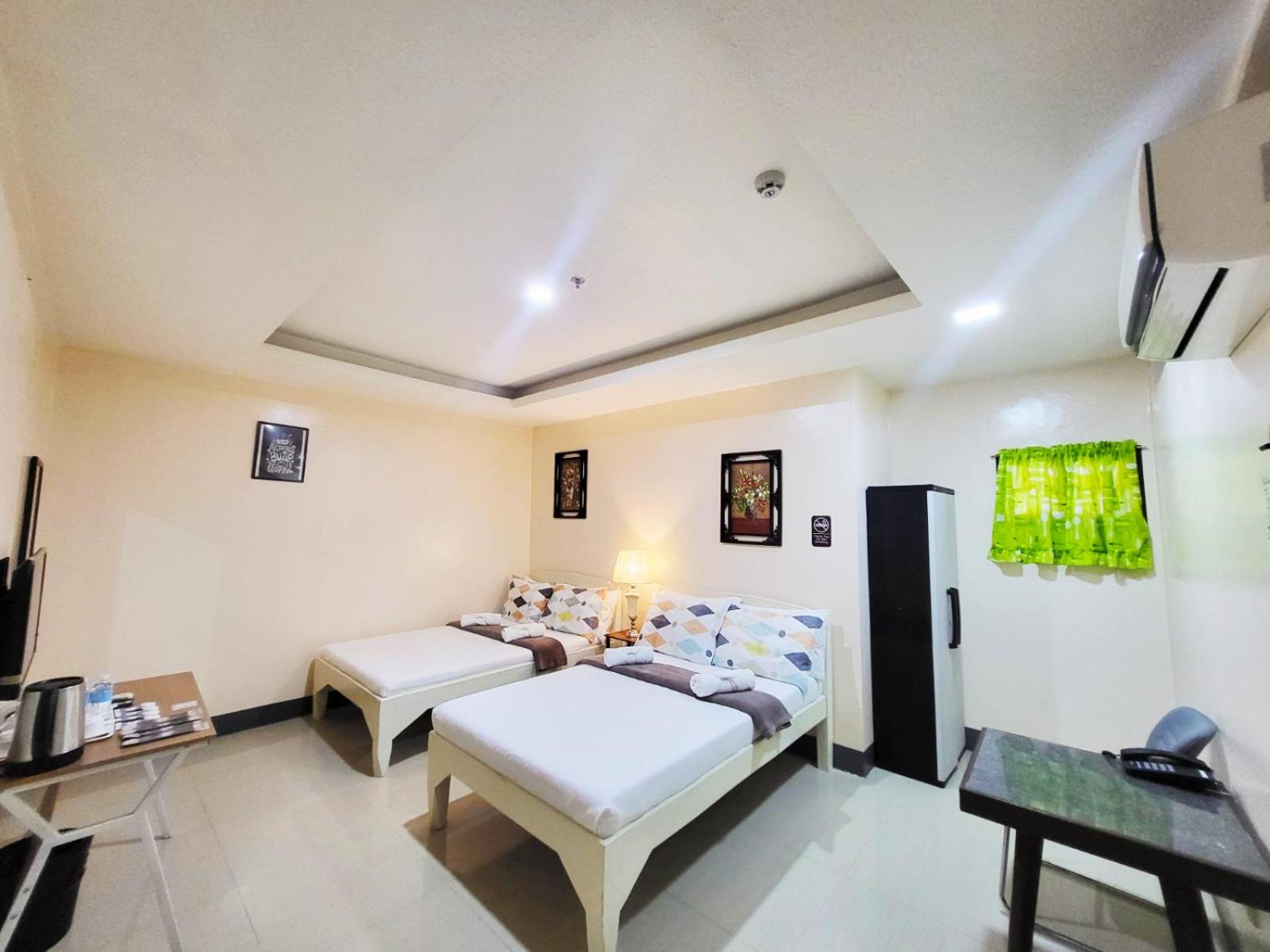 Family Double Room - Photo 3