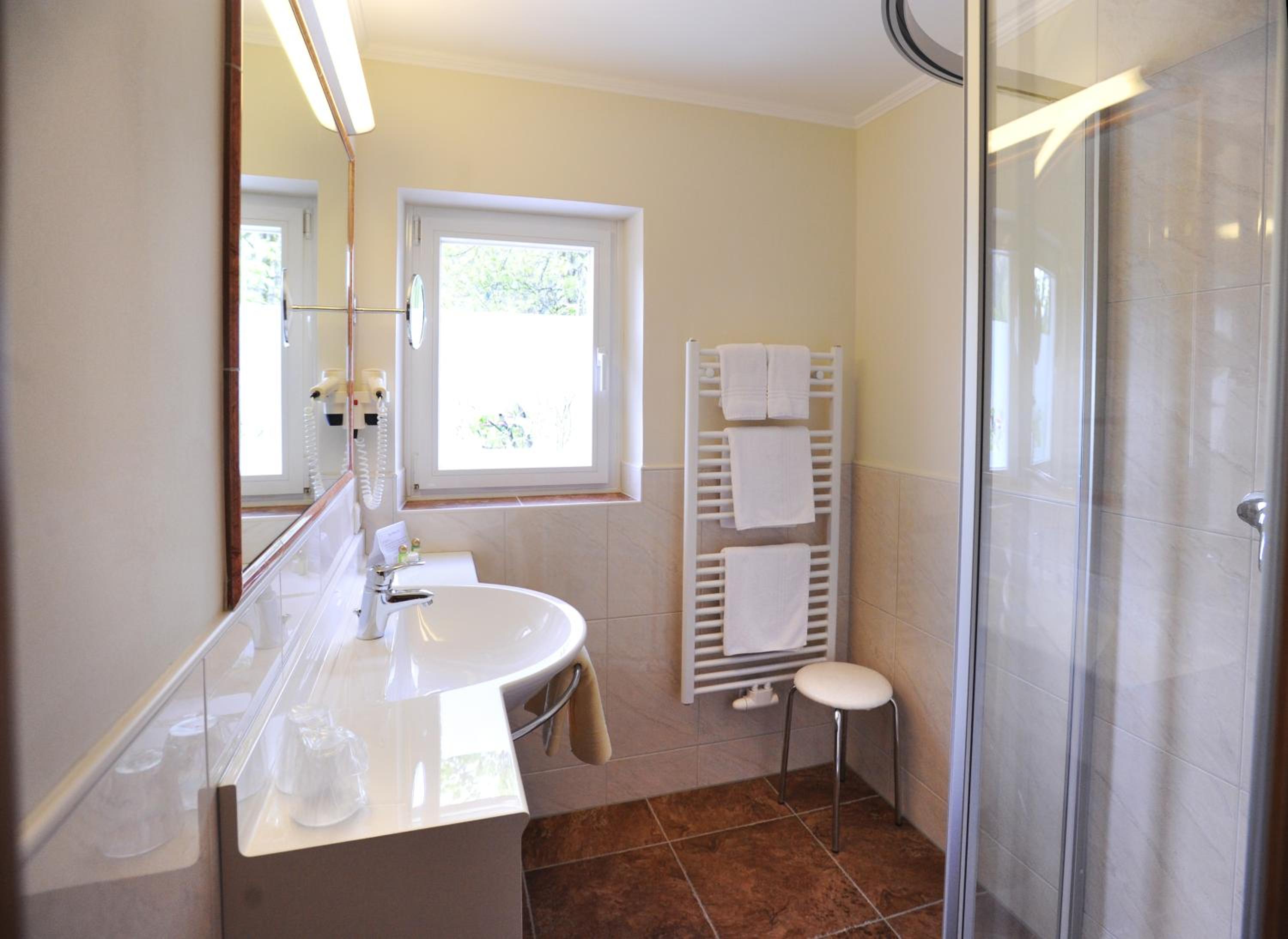 Double or Twin Room with Balcony photo 2