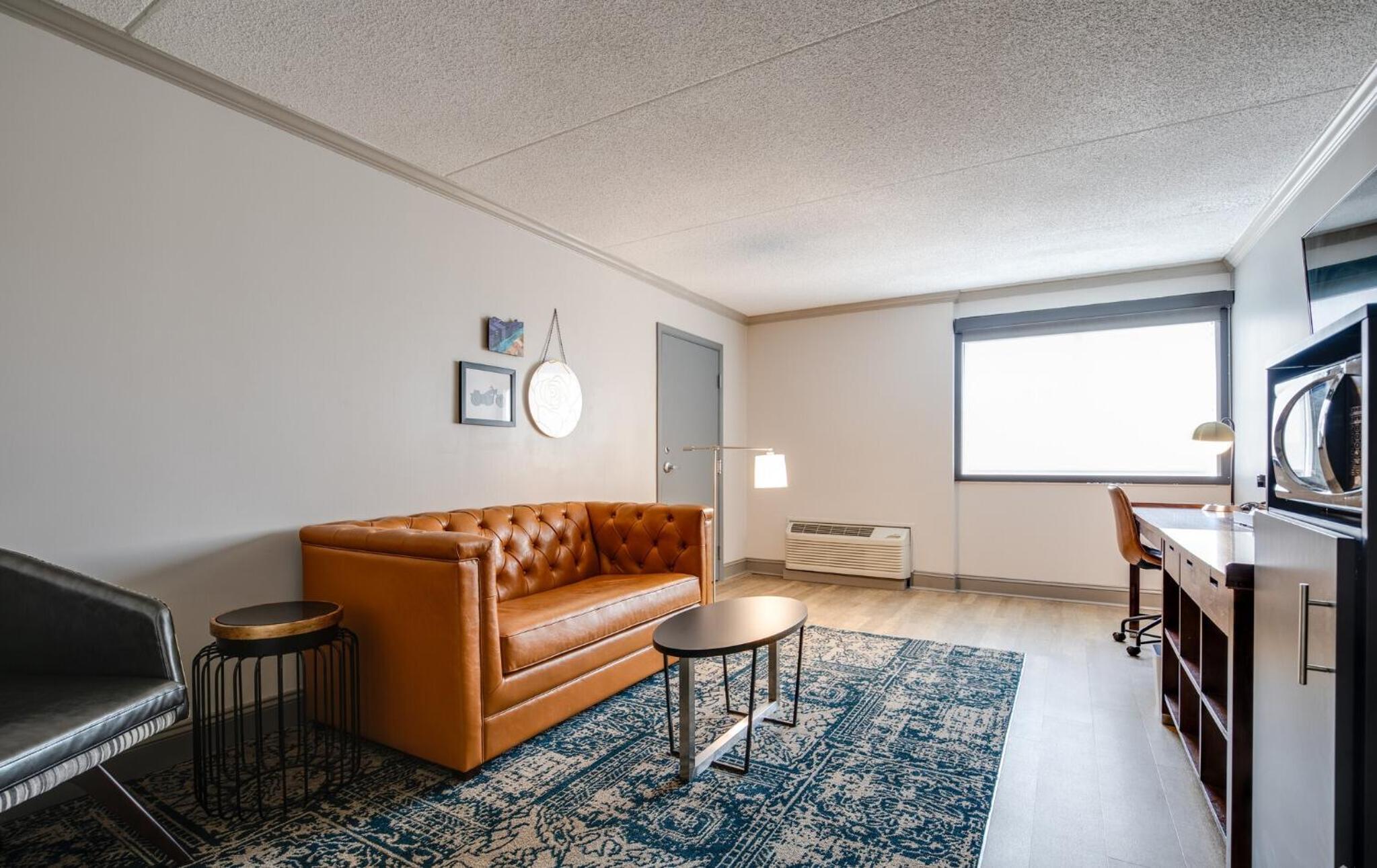 One-Bedroom Large Suite with Two Double Beds