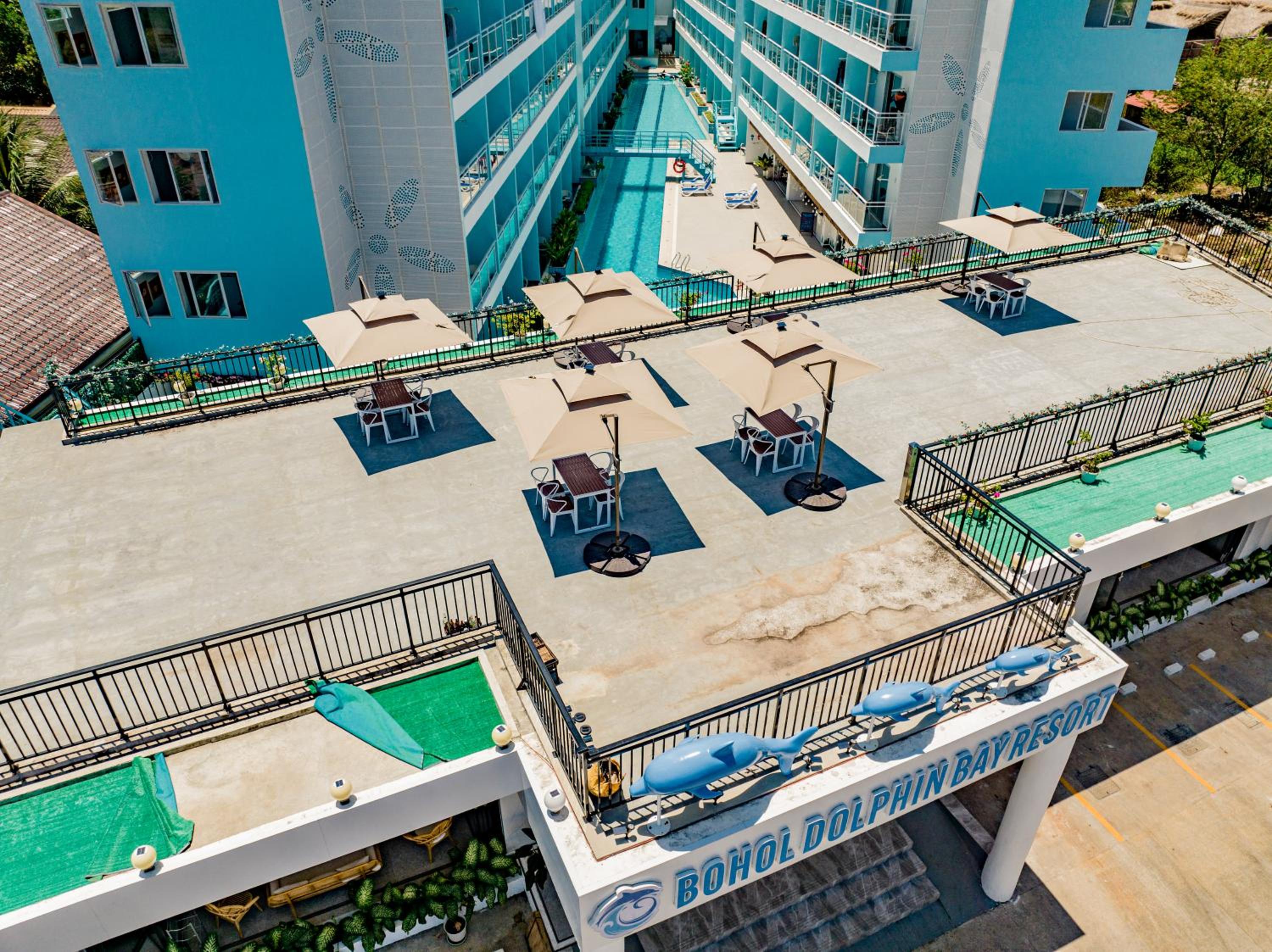 Twin Room with Pool View - Photo 3