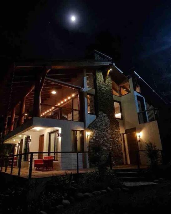 Three-Bedroom Villa photo 2