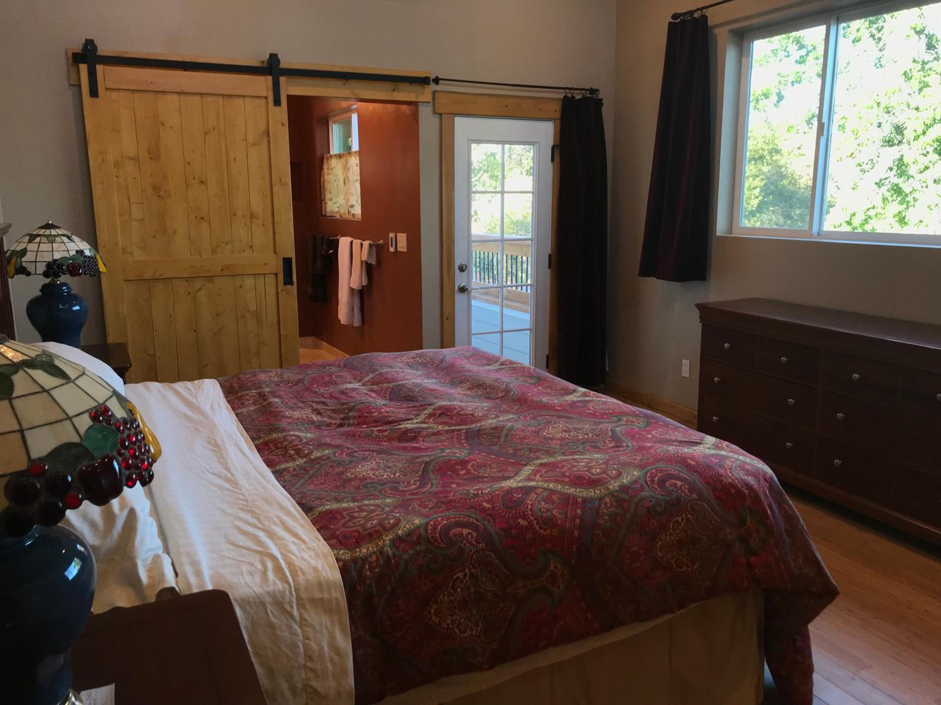 King Room with Mountain View photo 1