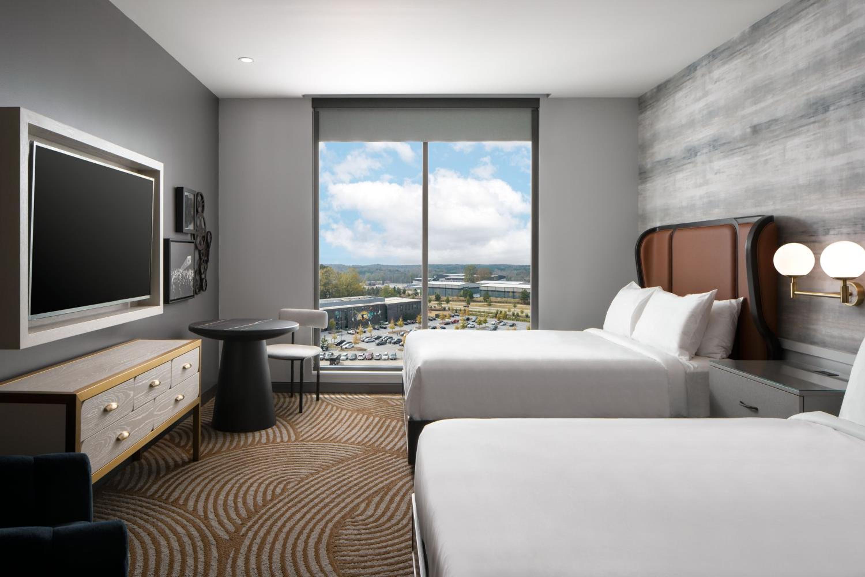 Queen Room with Two Queen Beds - Photo 6