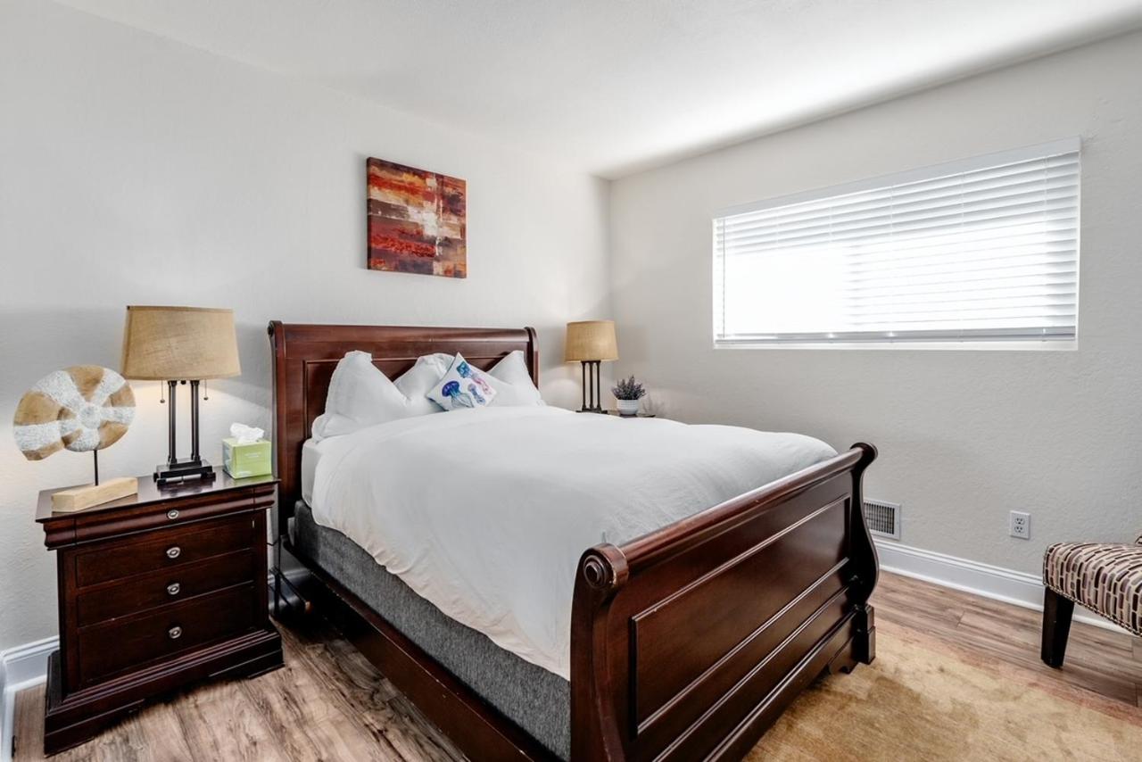 Three-Bedroom House photo 1
