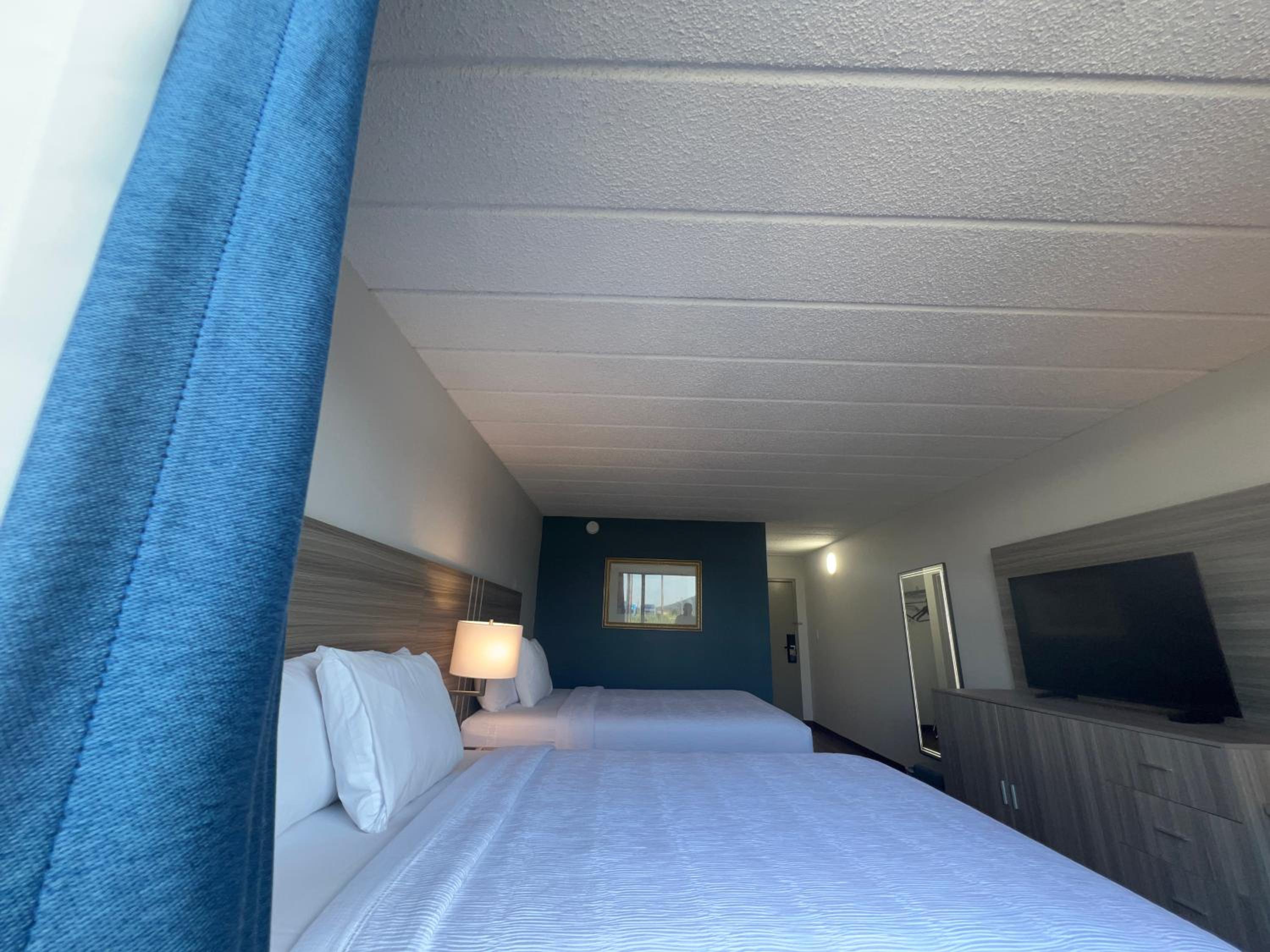 Queen Room with Two Queen Beds - Non-Smoking