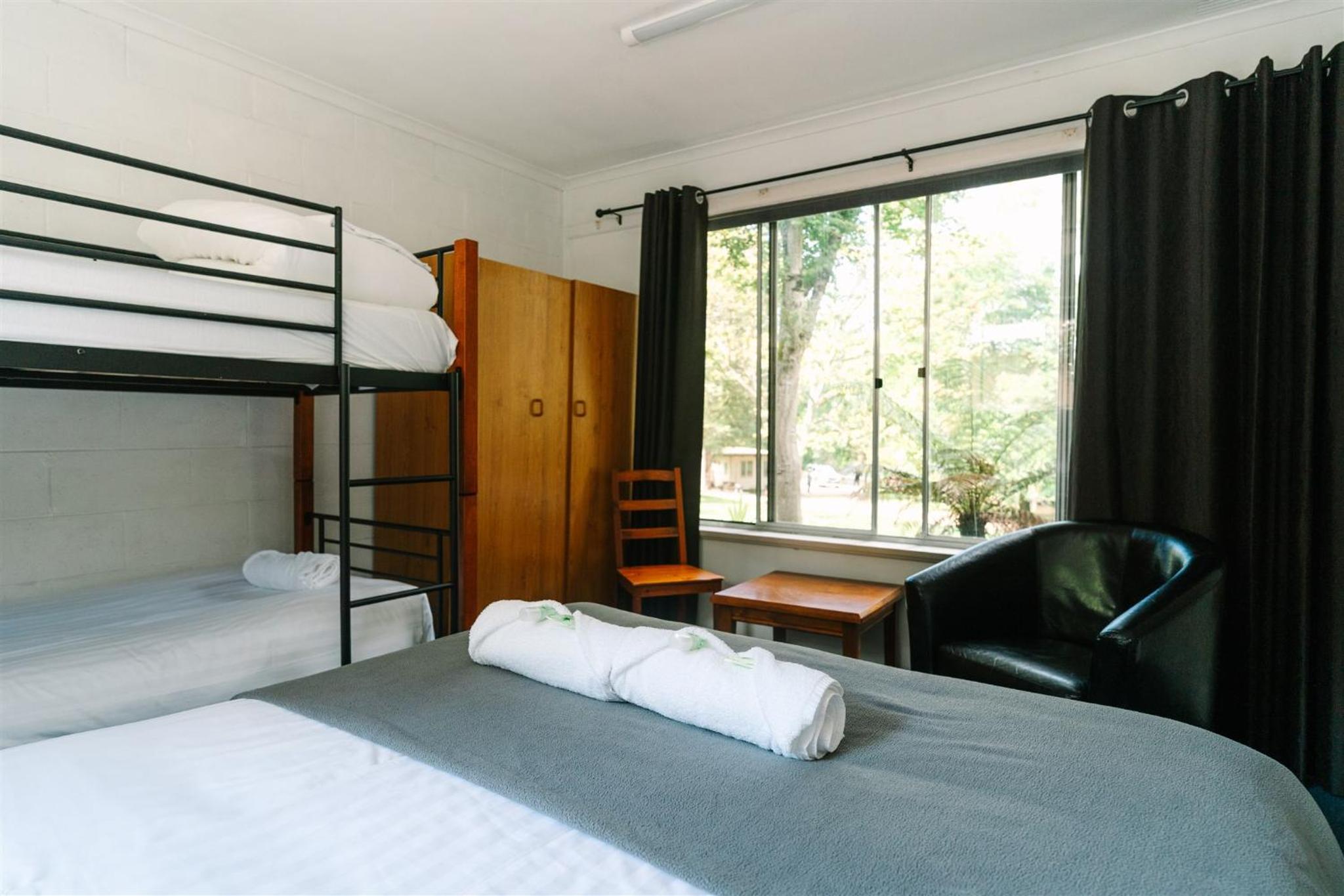 Two-Bedroom Cottage with River View photo 3