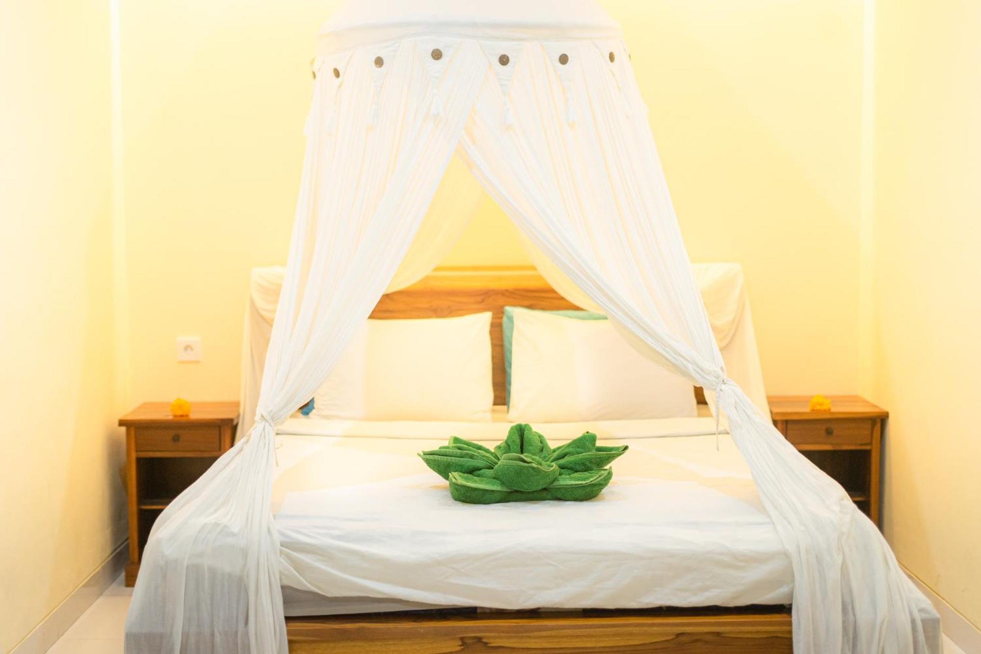 Double Room with Garden View - Photo 8