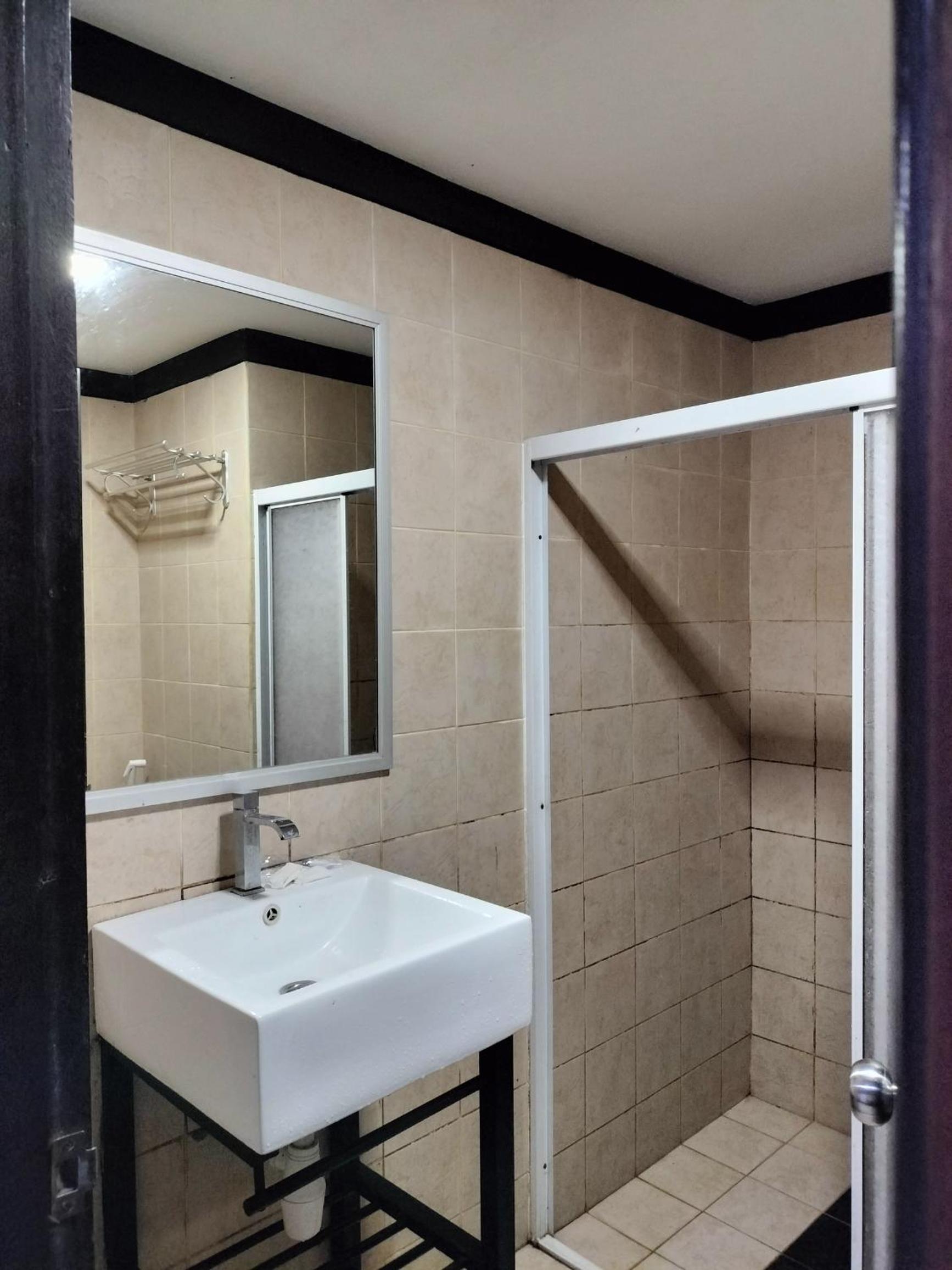 Deluxe Room - Photo 2