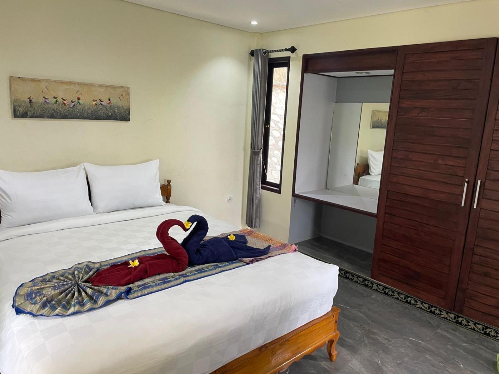 Deluxe Double Room with Balcony photo 3