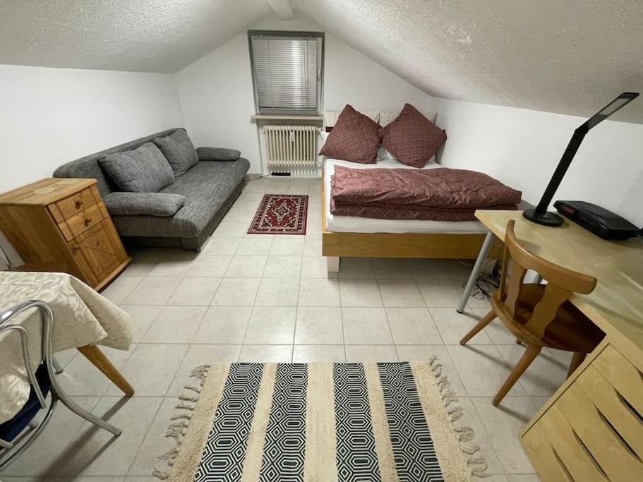 One-Bedroom Apartment photo 1