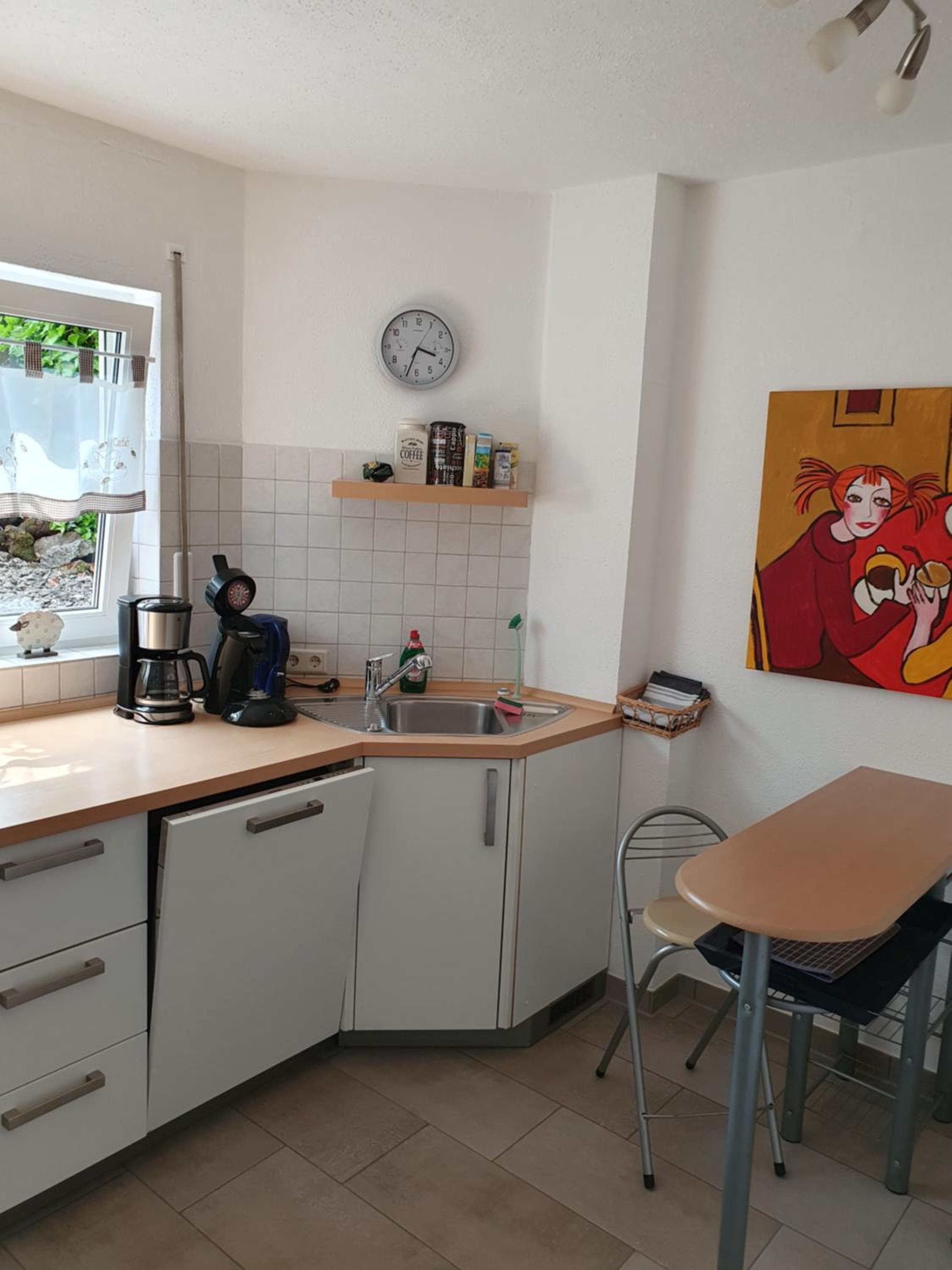 One-Bedroom Apartment photo 2