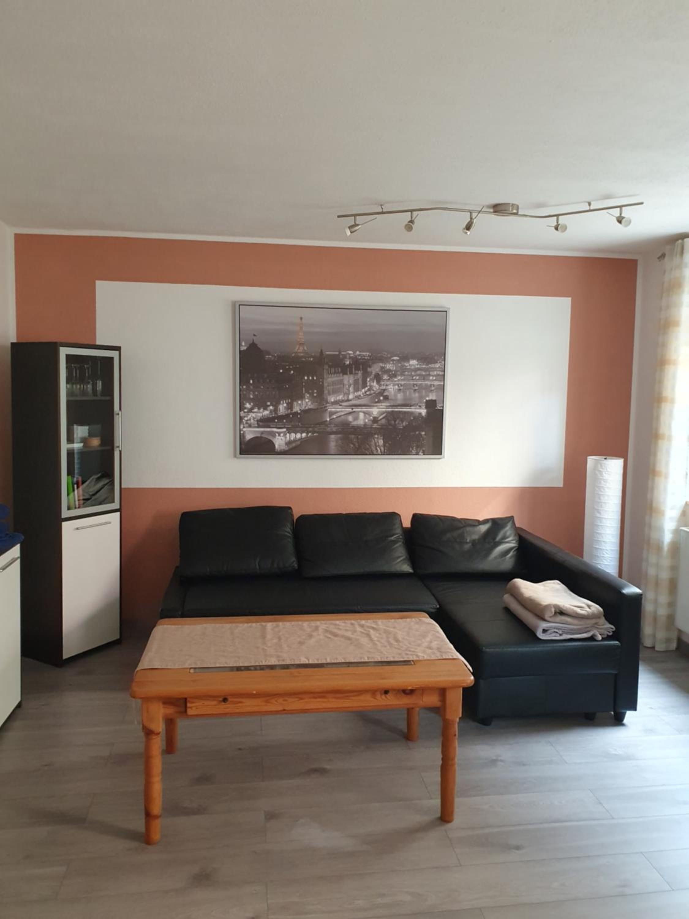 One-Bedroom Apartment photo 1