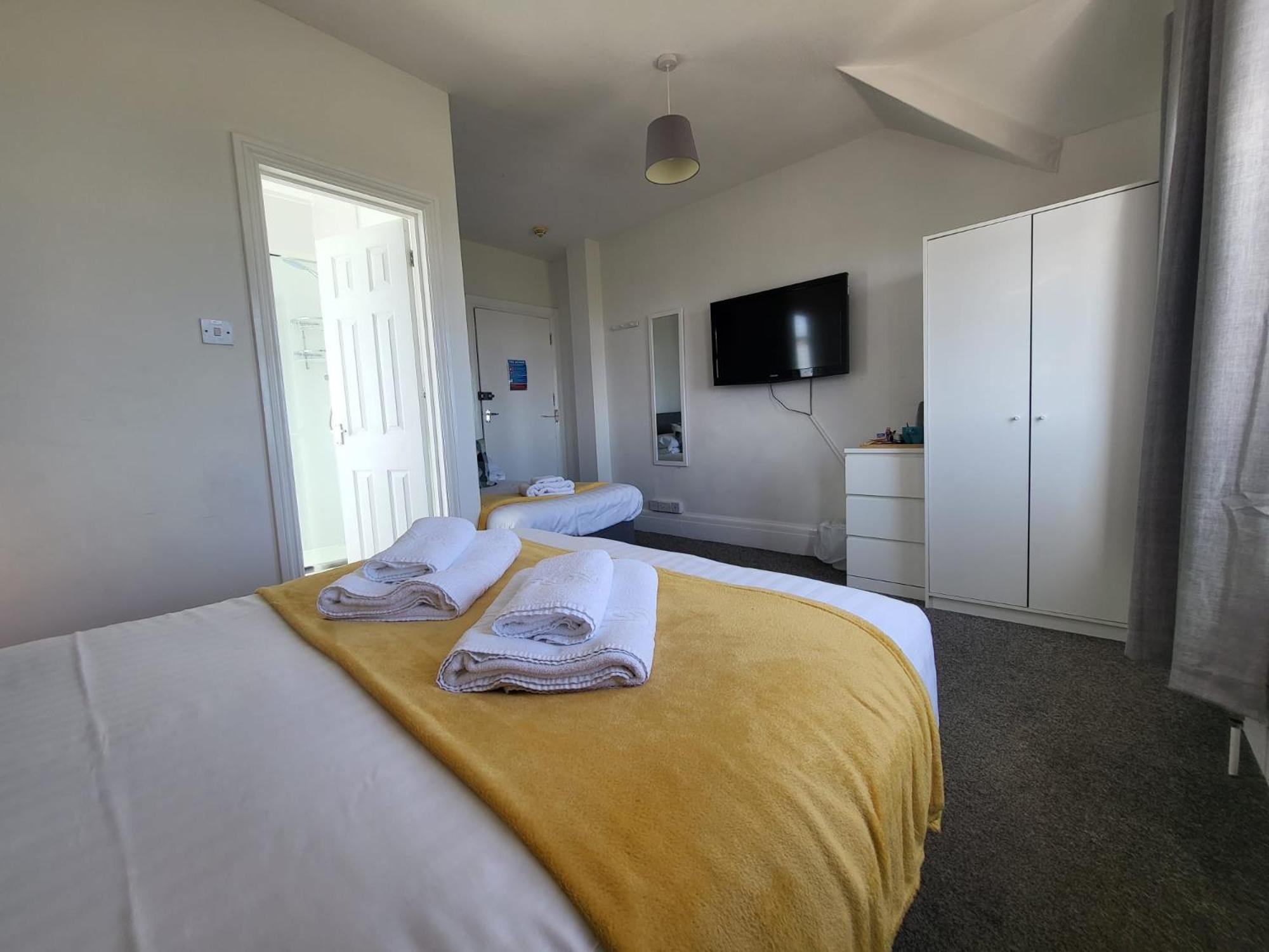 Standard Triple Room with Sea View photo 2