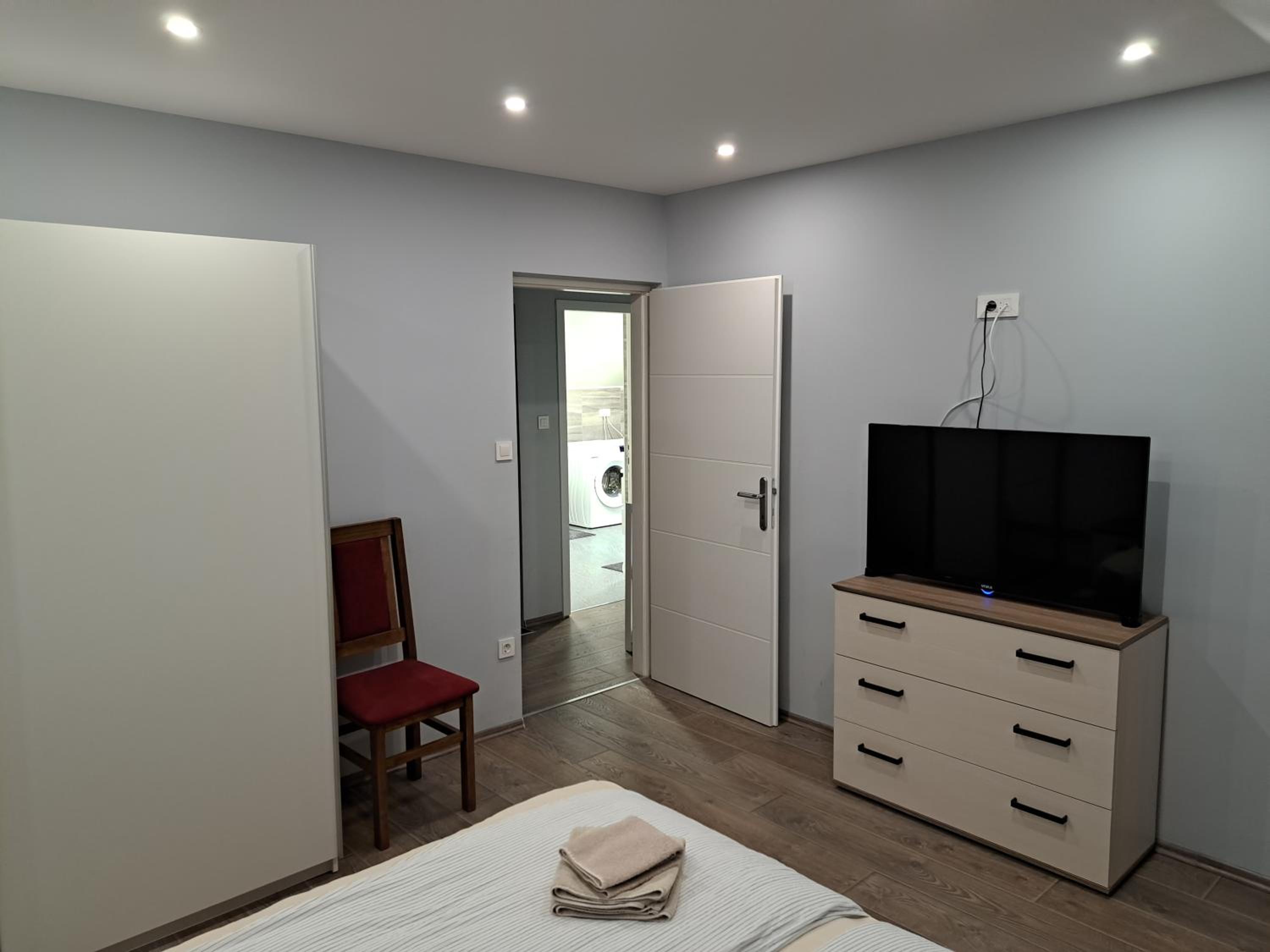 Three-Bedroom Apartment - Photo 17