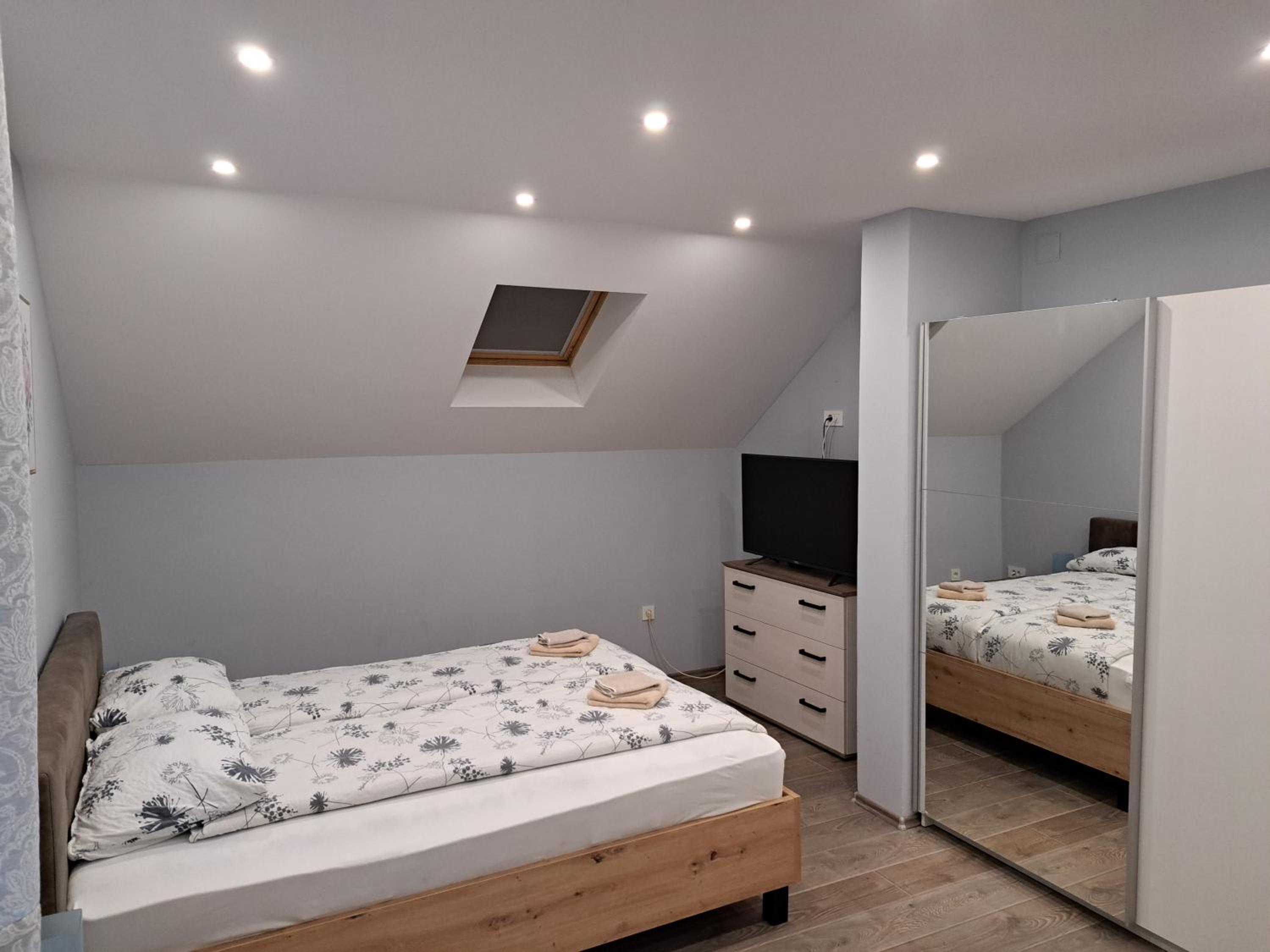 Three-Bedroom Apartment - Photo 10