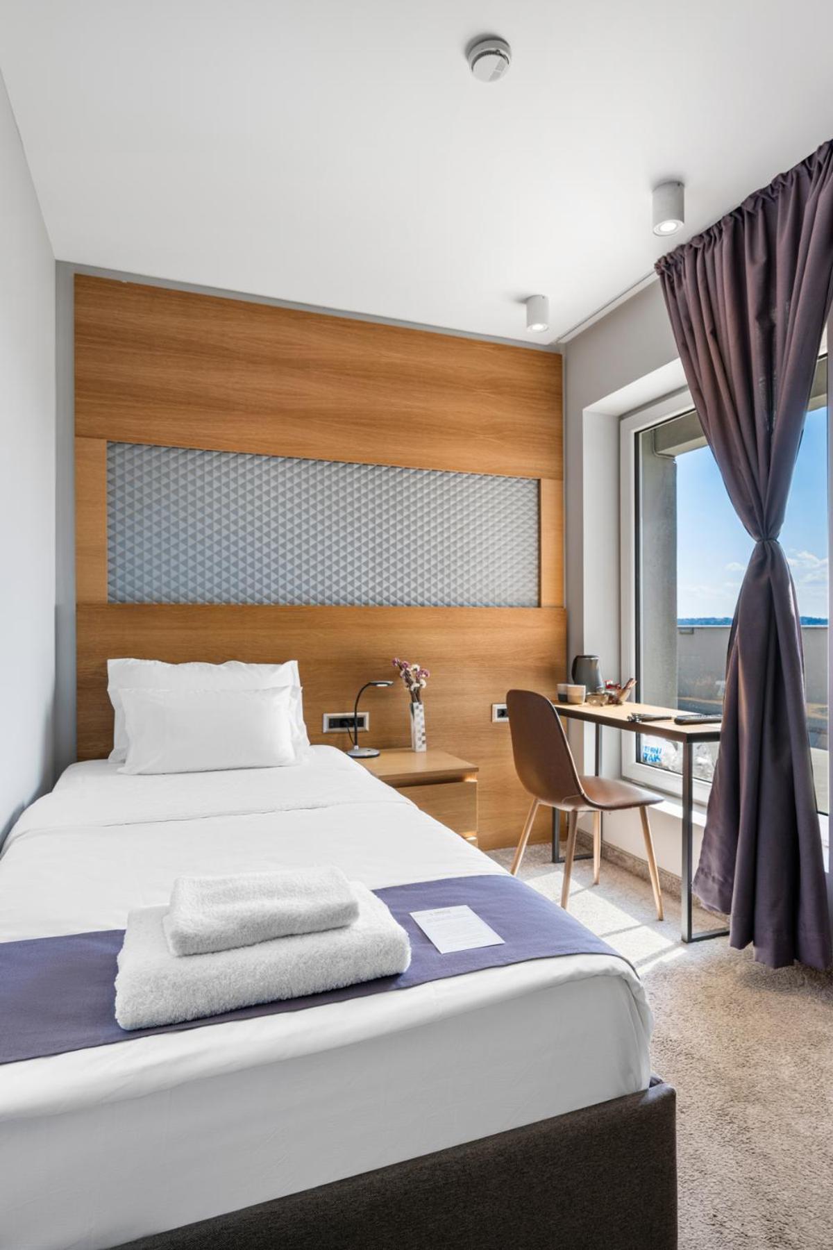 Deluxe Single Room