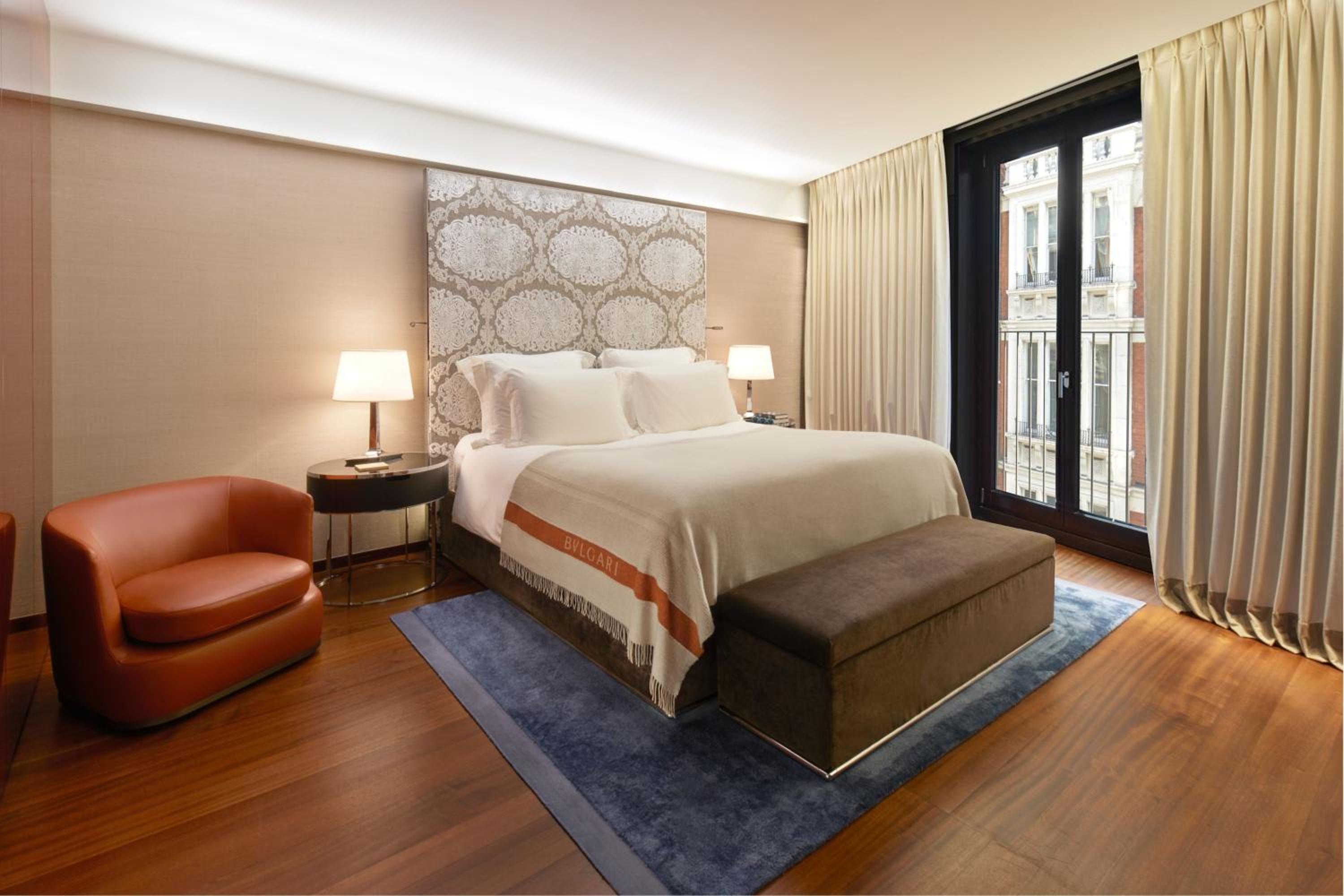 Knightsbridge Suite thumbnail 6