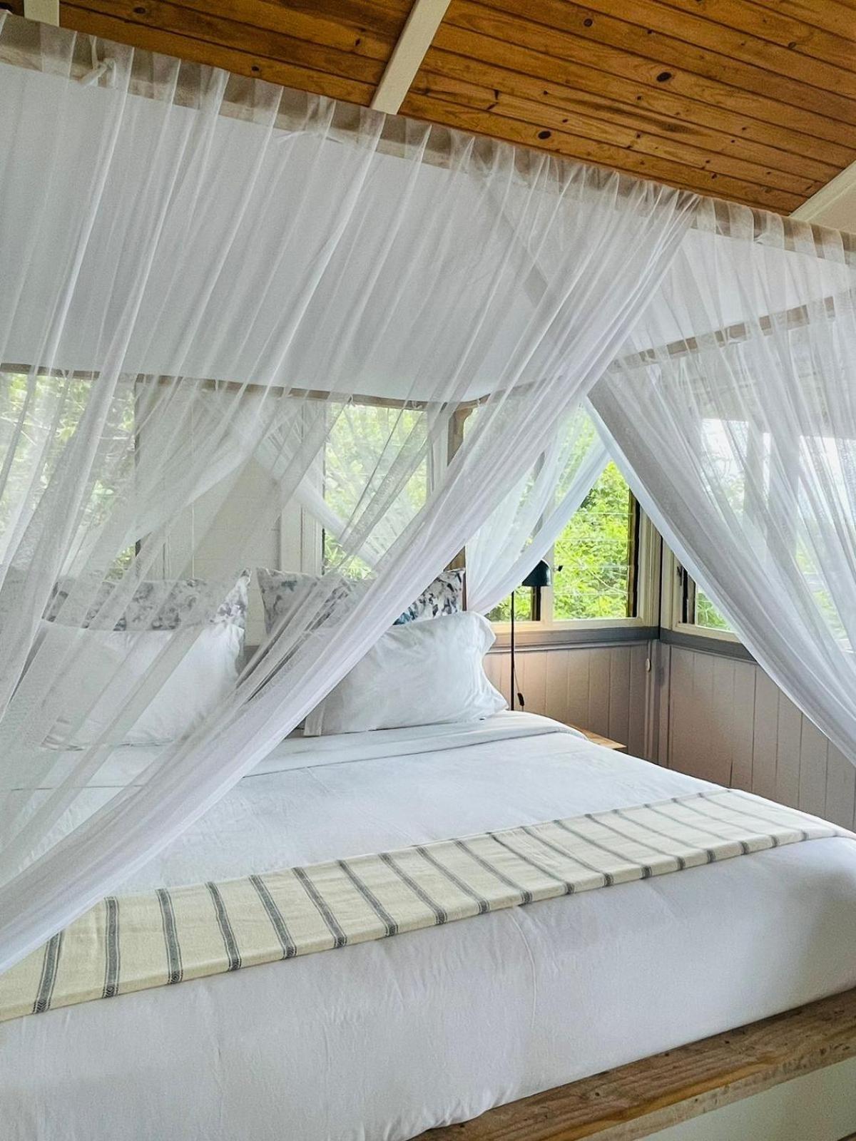 Deluxe Bungalow with Sea View - Photo 1