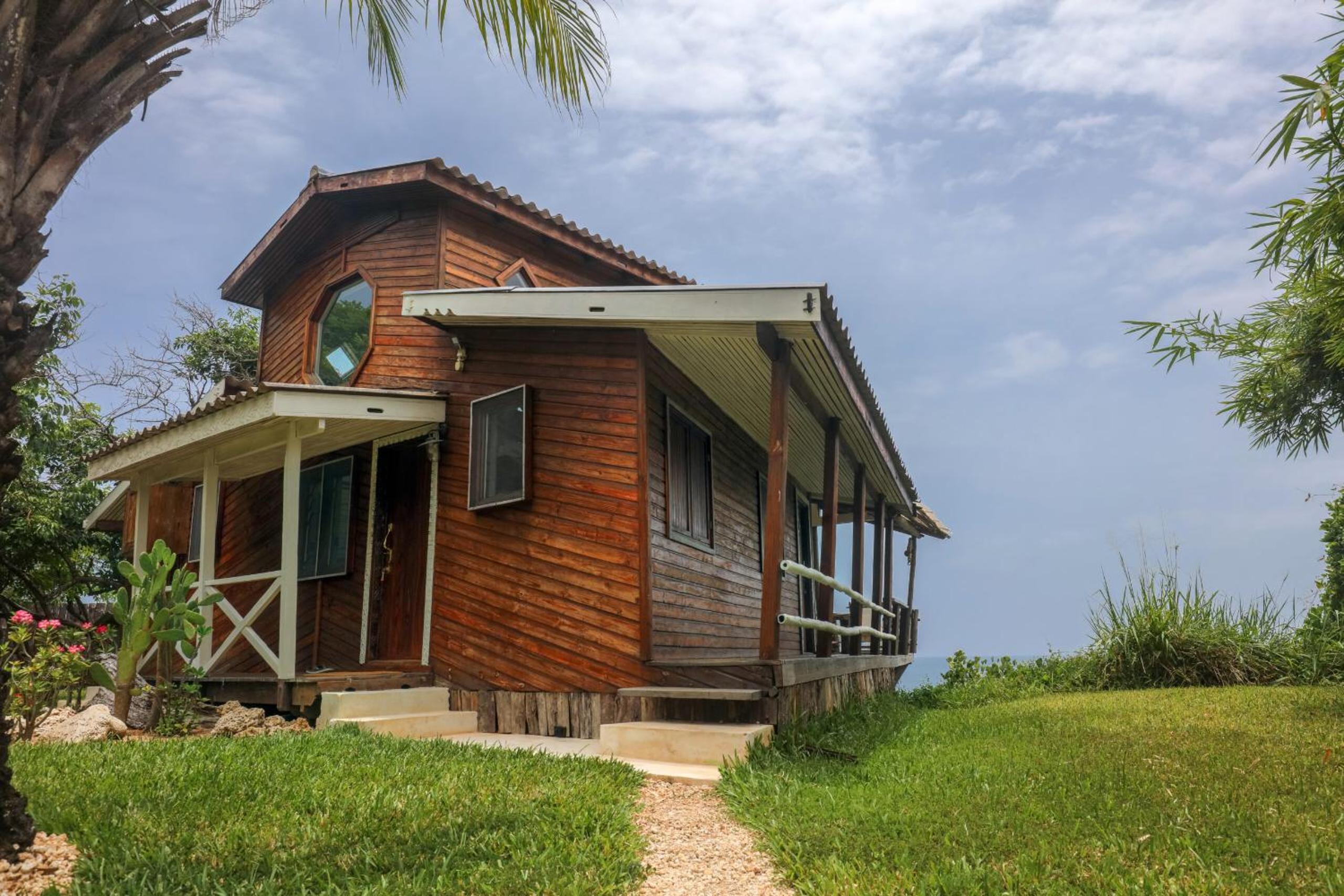 One-Bedroom Cottage - Photo 6
