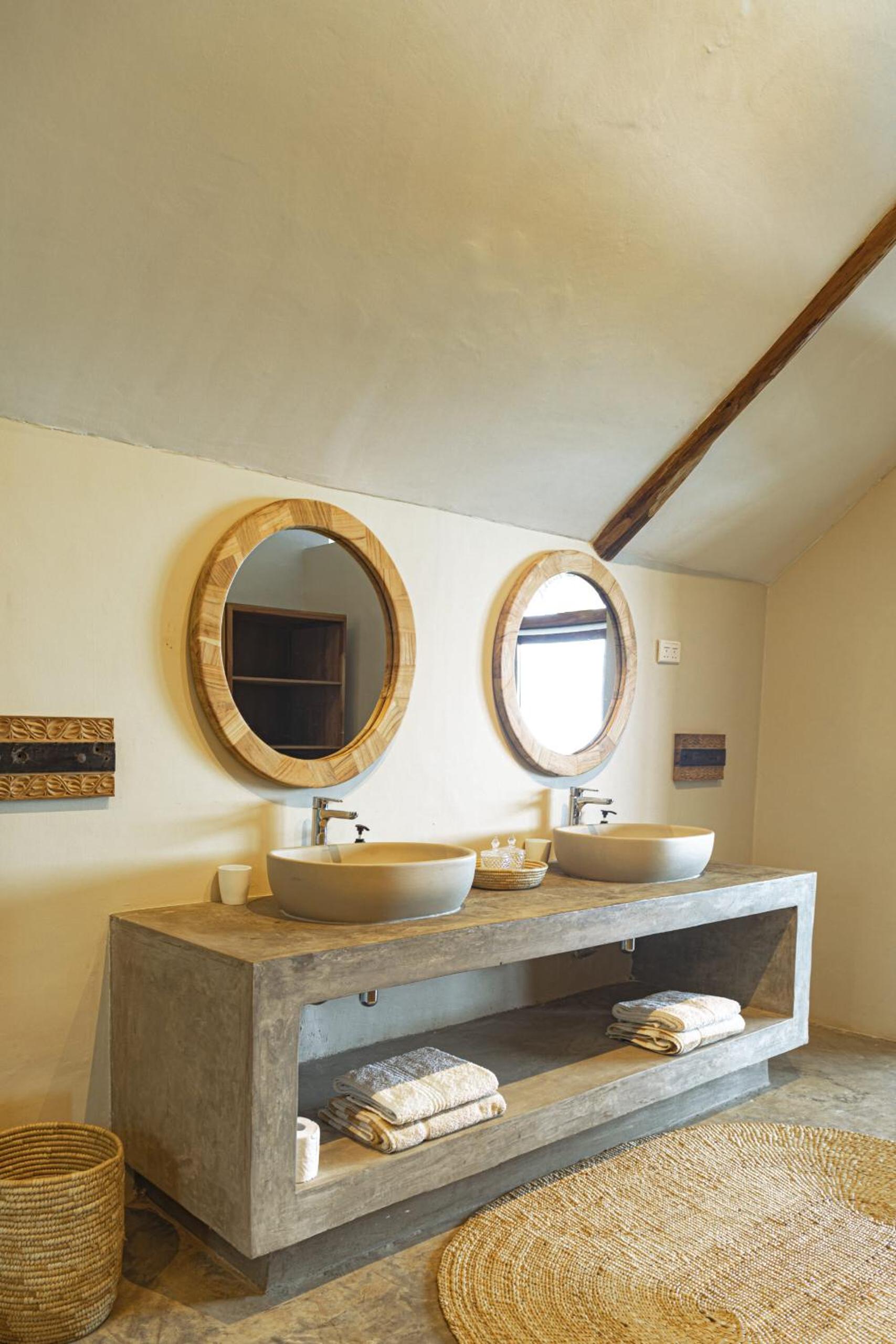 Superior Bungalow - Photo 10