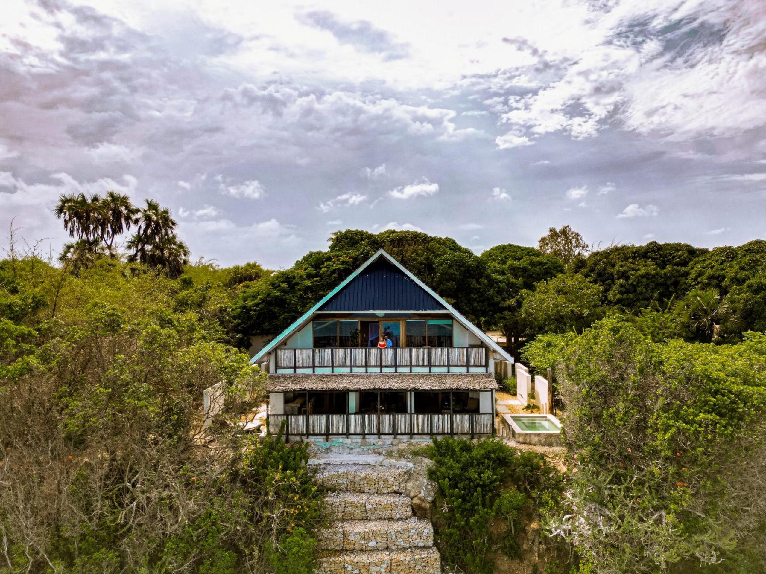 Superior Bungalow - Photo 9