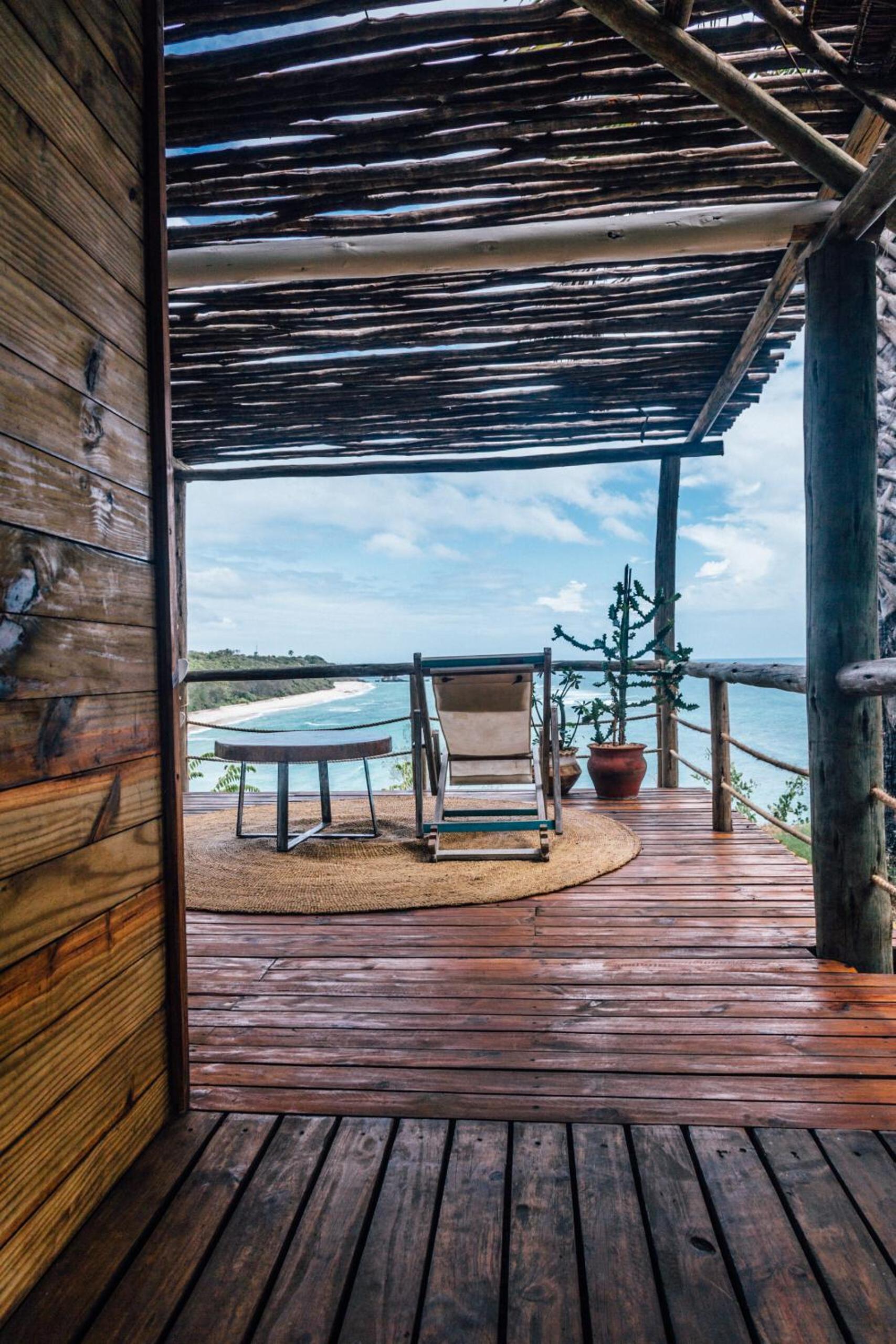 Bungalow with Sea View - Photo 3