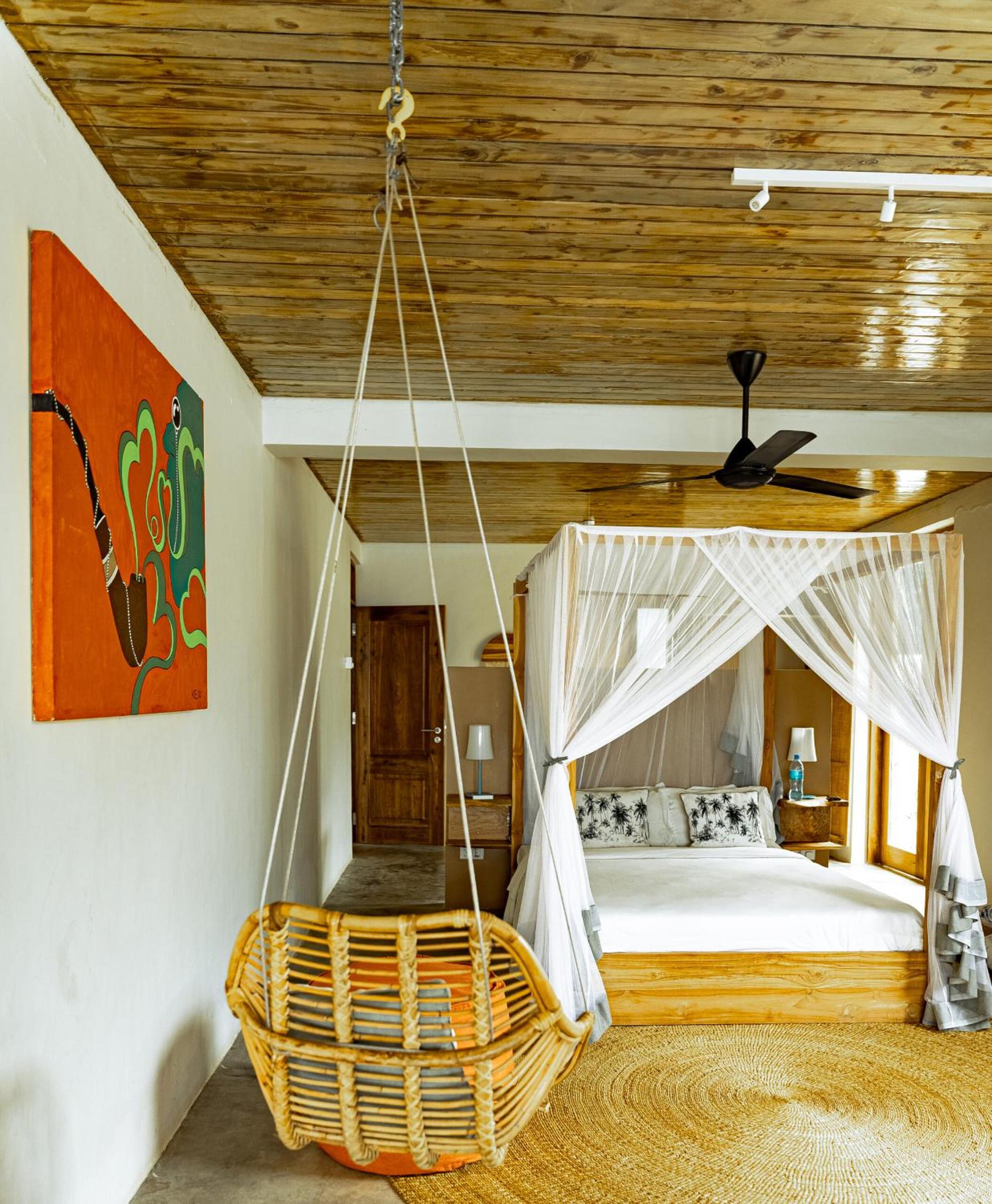 Superior Bungalow - Photo 6