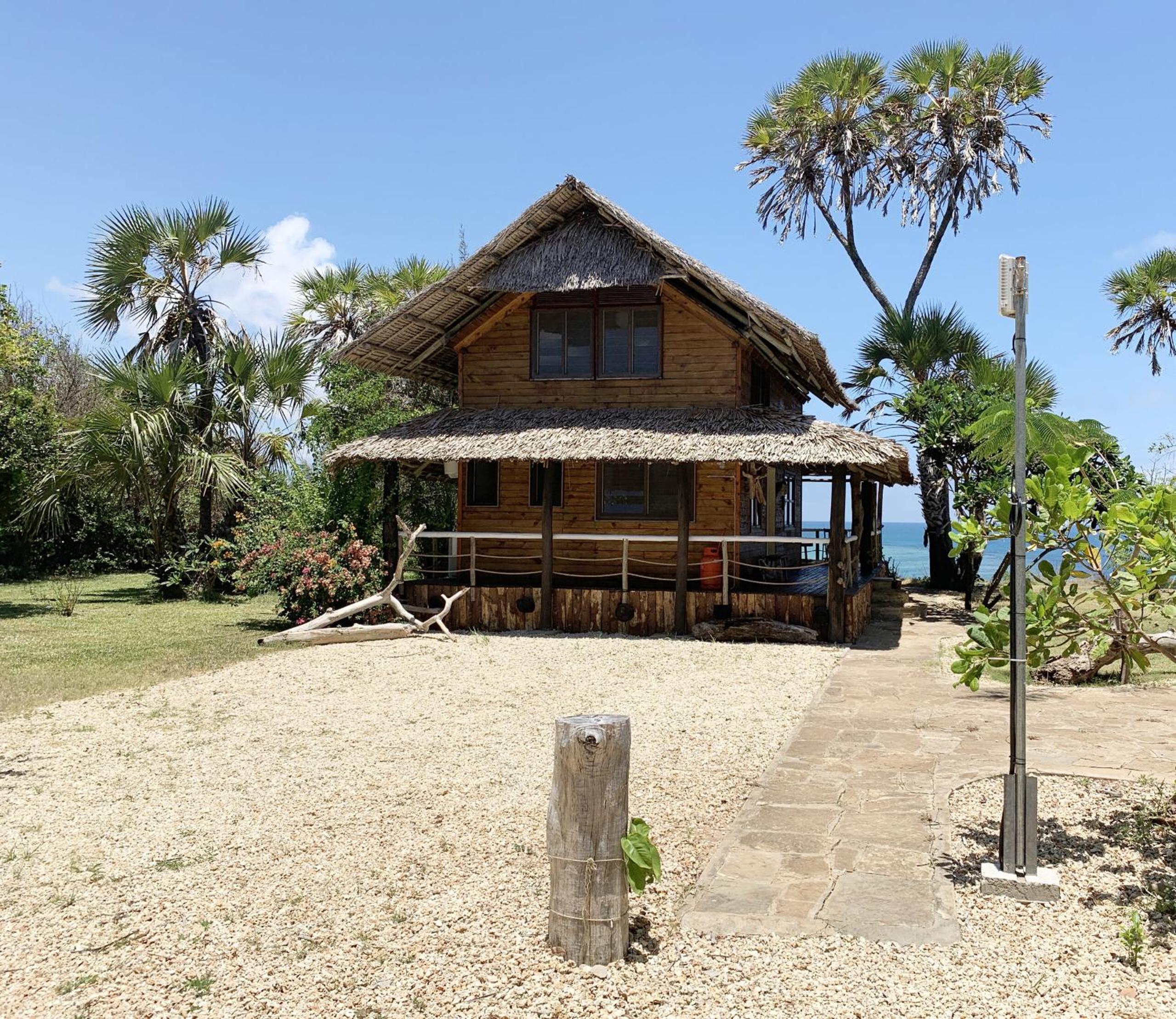 Bungalow with Sea View - Photo 5