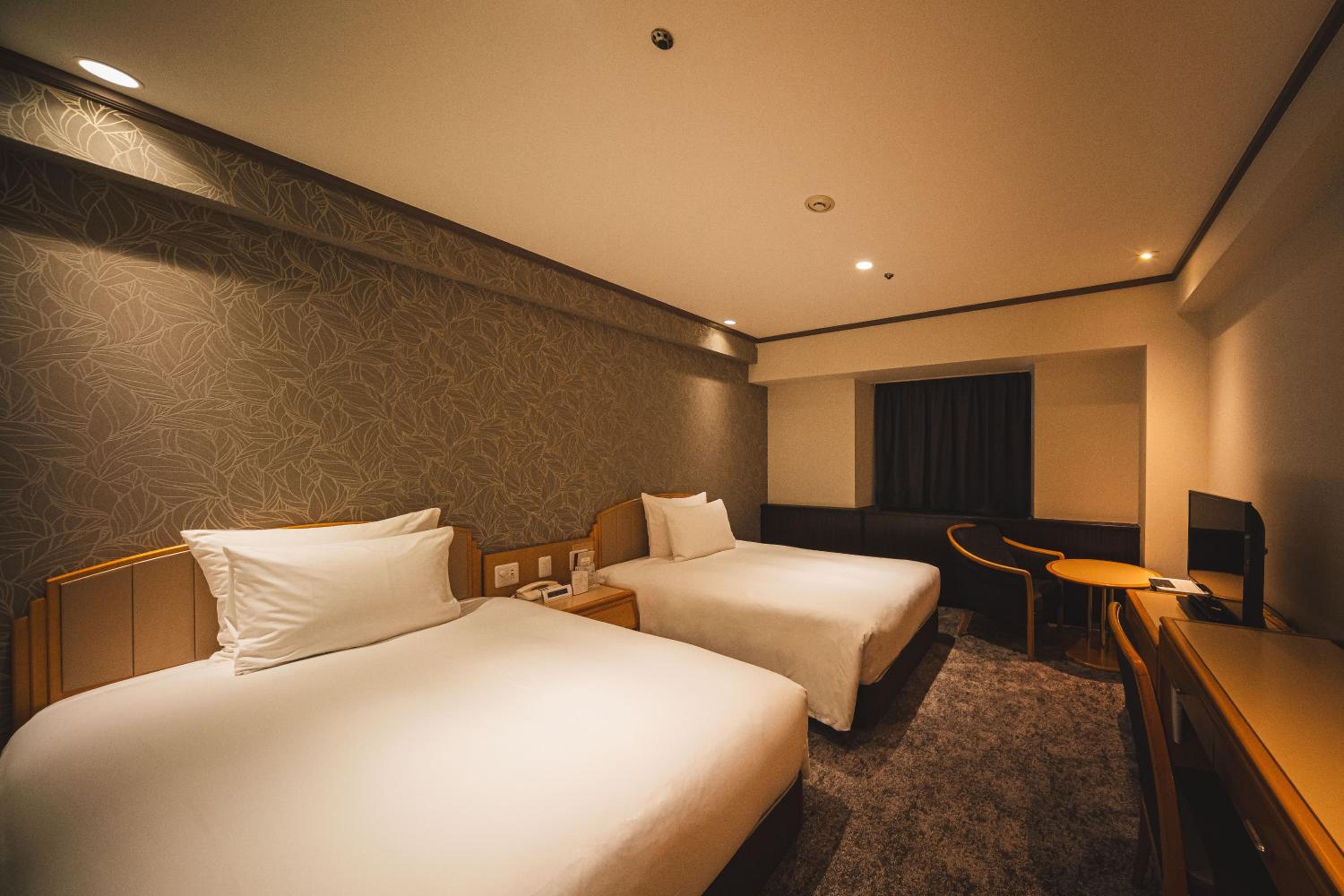 Premium Twin Room - Central Building/Smoking photo 3