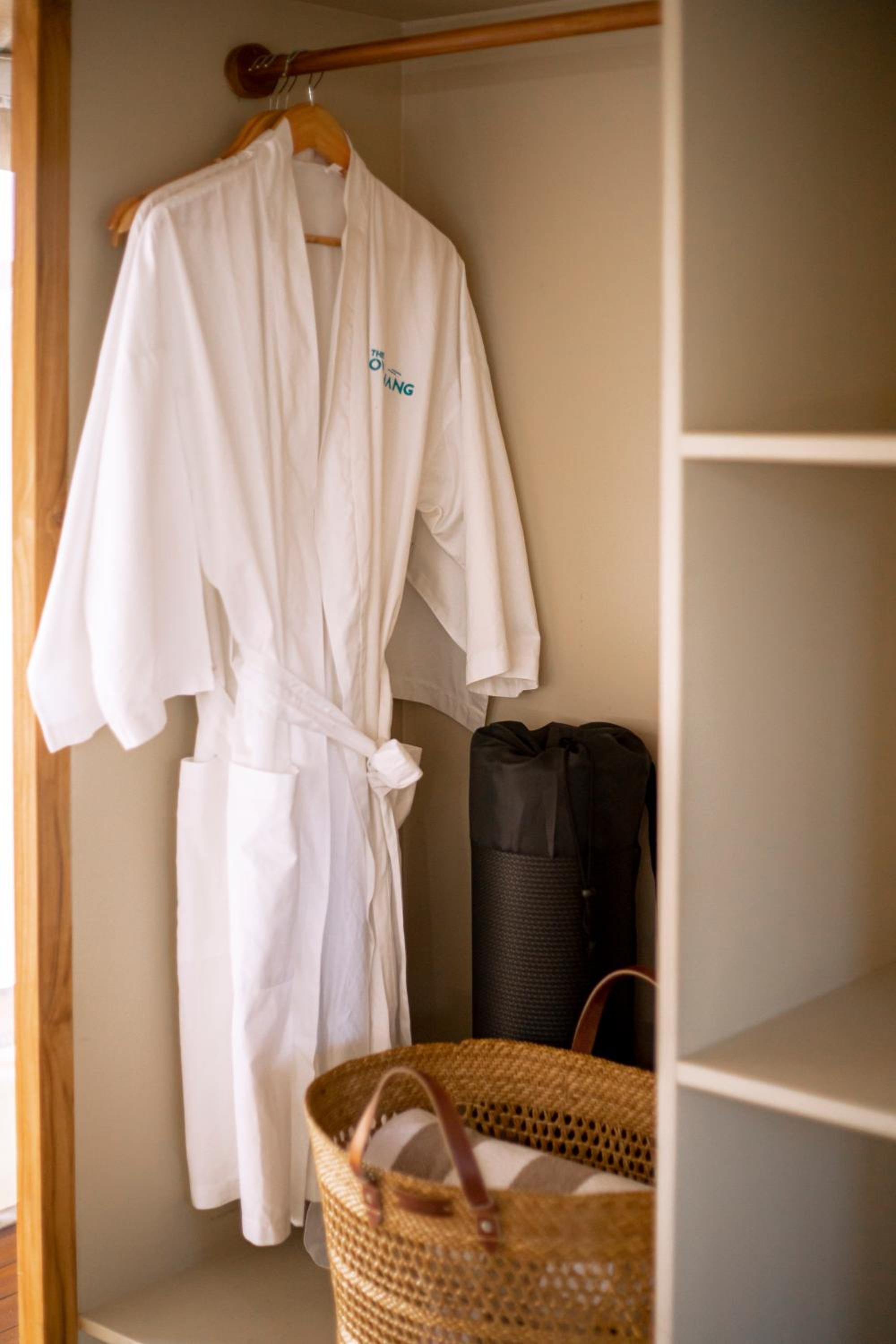 Superior King Room - Photo 8