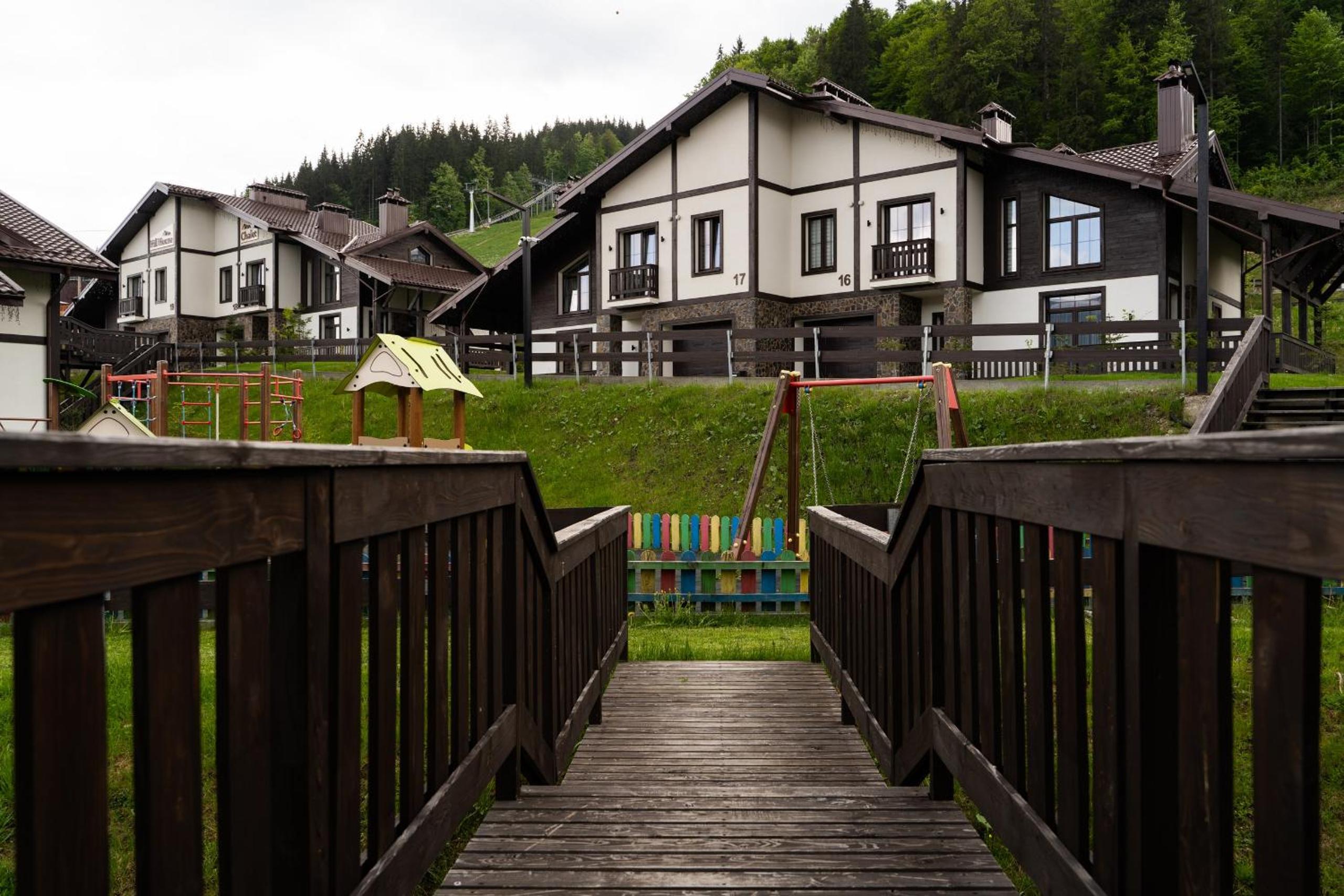 Three-Bedroom Chalet photo 3
