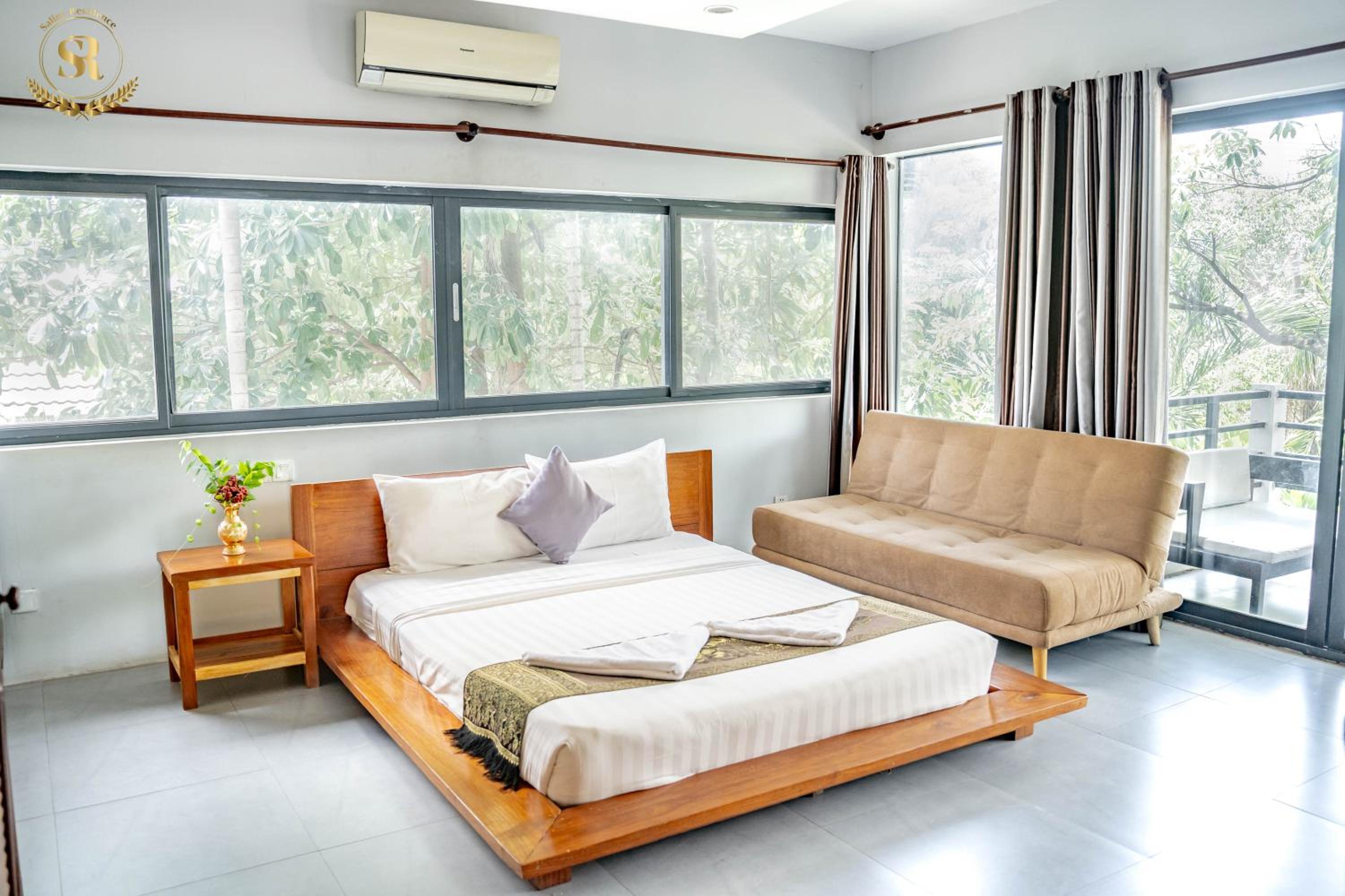 Deluxe Double Room with Balcony