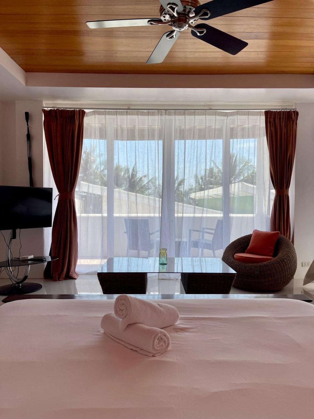 Triple King Suite Room - Photo 46