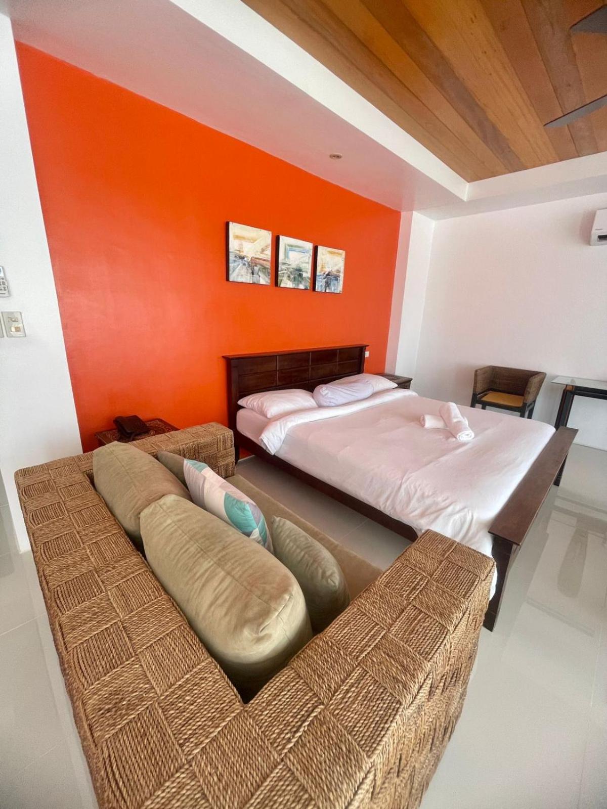 Triple King Suite Room - Photo 40