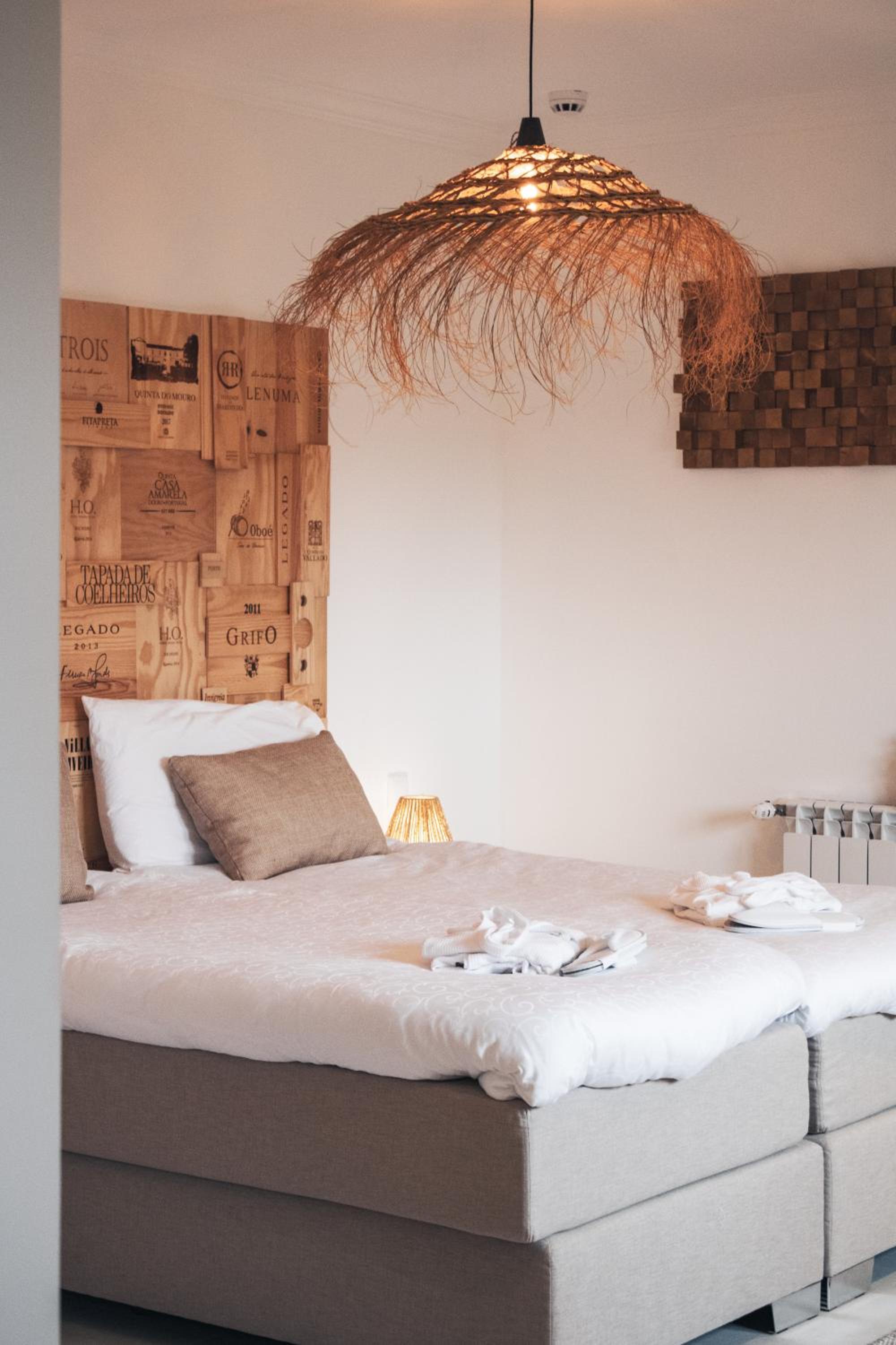 Deluxe Double Room with Bath photo 3